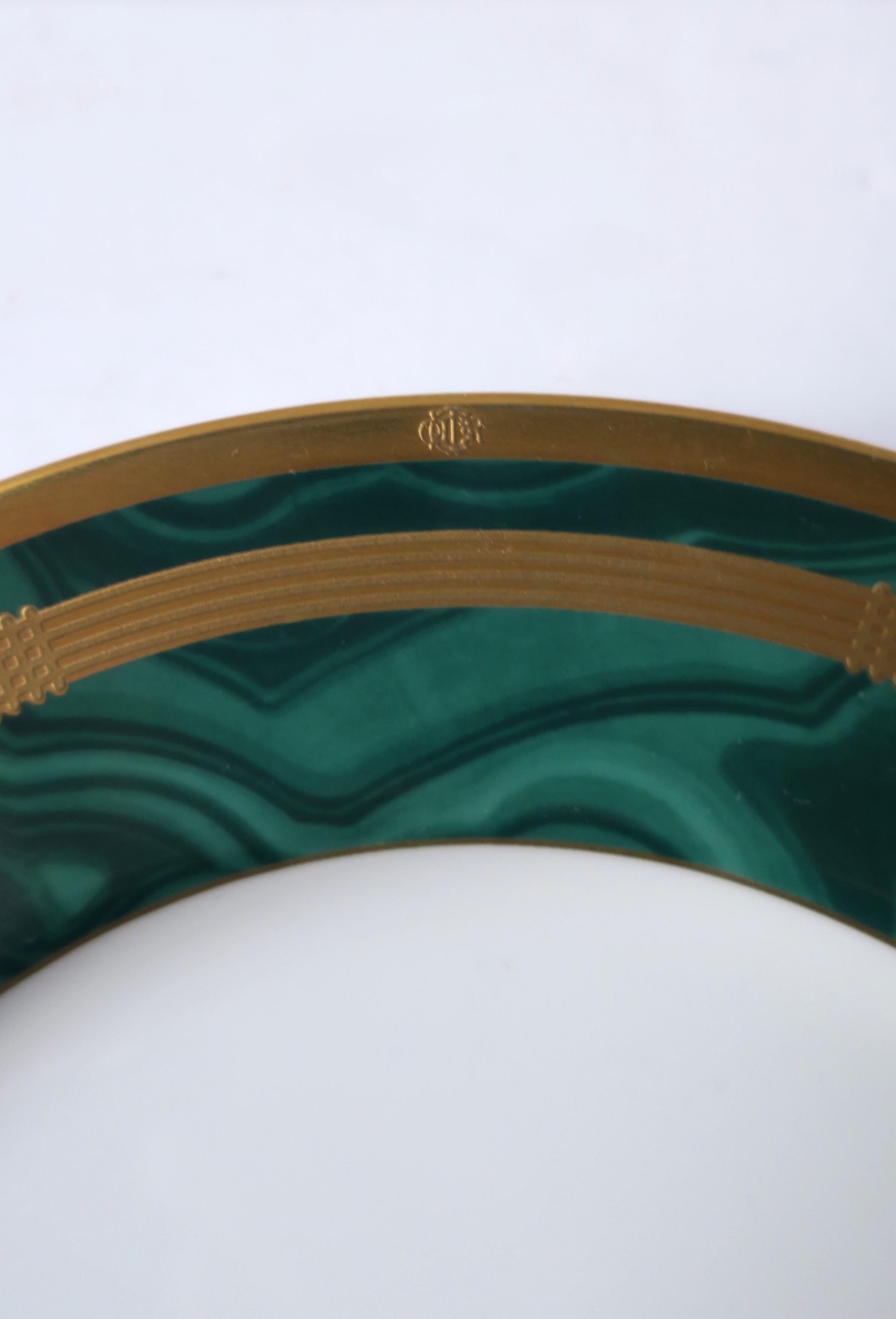 Piatti di porcellana alla malachite di Christian Dior, coppia in vendita 2