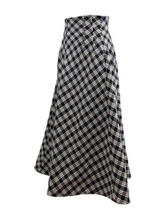 Christian Dior Maria Grazia Chiuri Fall 2022 Look 39 long plaid skirt