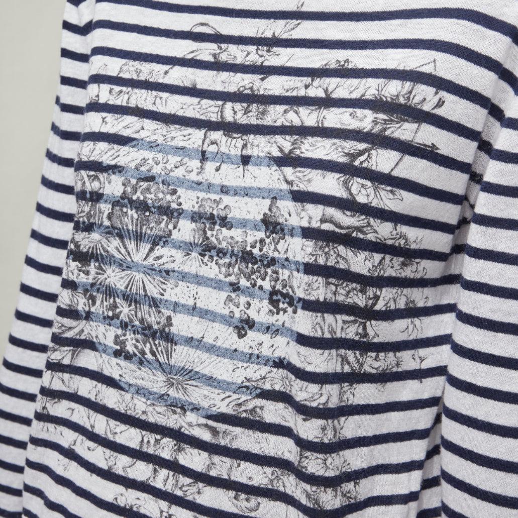 CHRISTIAN DIOR Mariniere white black animal print stripe bateau sweater FR34 XS
Reference: AAWC/A00827
Brand: Dior
Designer: Maria Grazia Chiuri
Collection: Mariniere
Material: Linen, Silk
Color: White, Black
Pattern: Striped
Closure: Pullover
Made