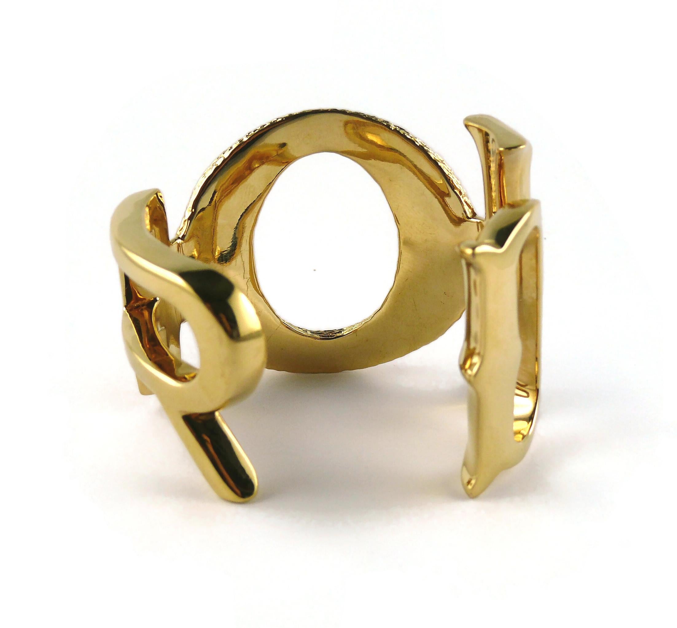Christian Dior Massive Gold Toned Logo Cuff Bracelet Size M For Sale 5
