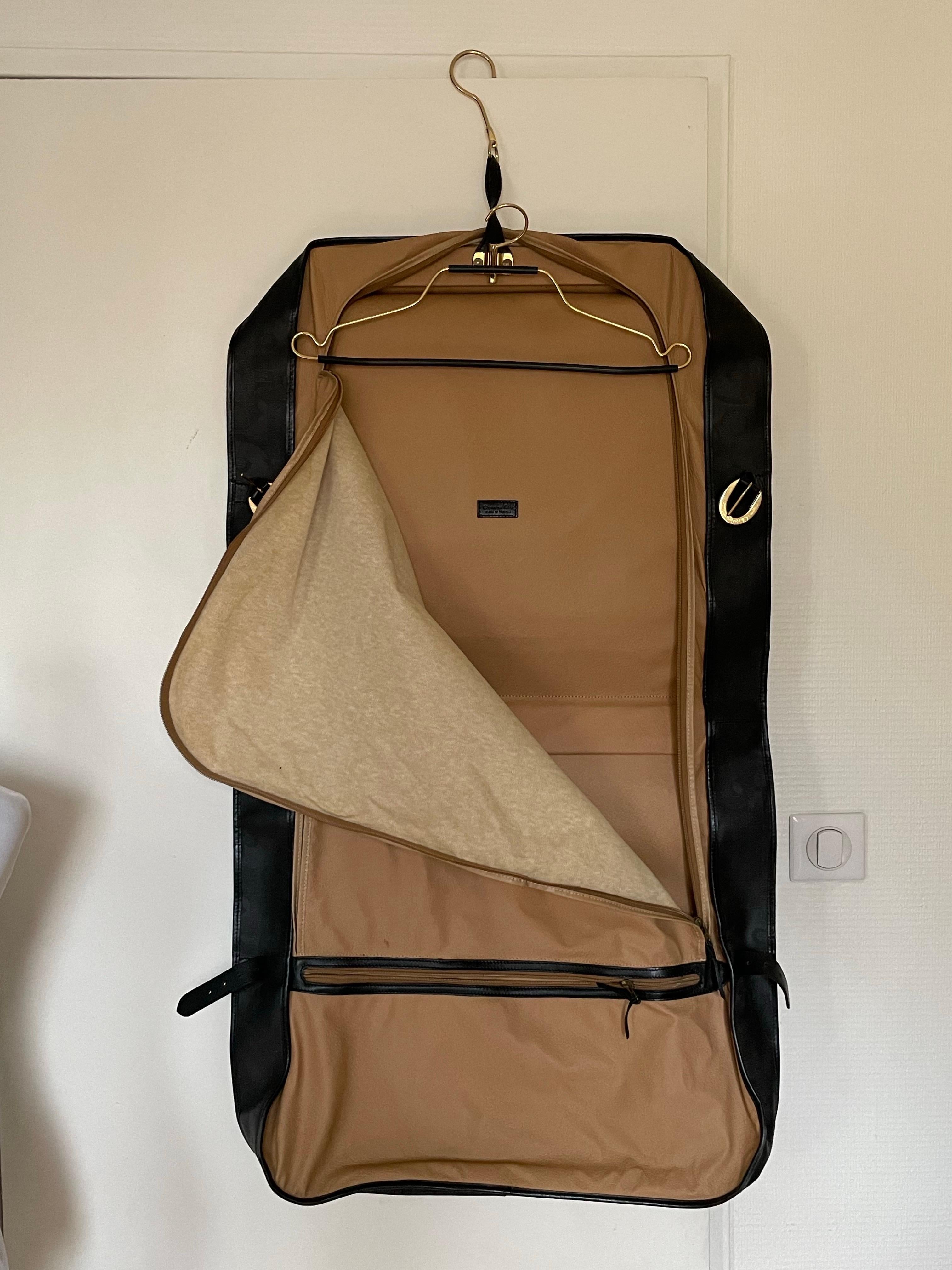 CHRISTIAN DIOR Mallette de transport pour vêtements Maxi monogramme Bon état - En vente à CACHAN, FR