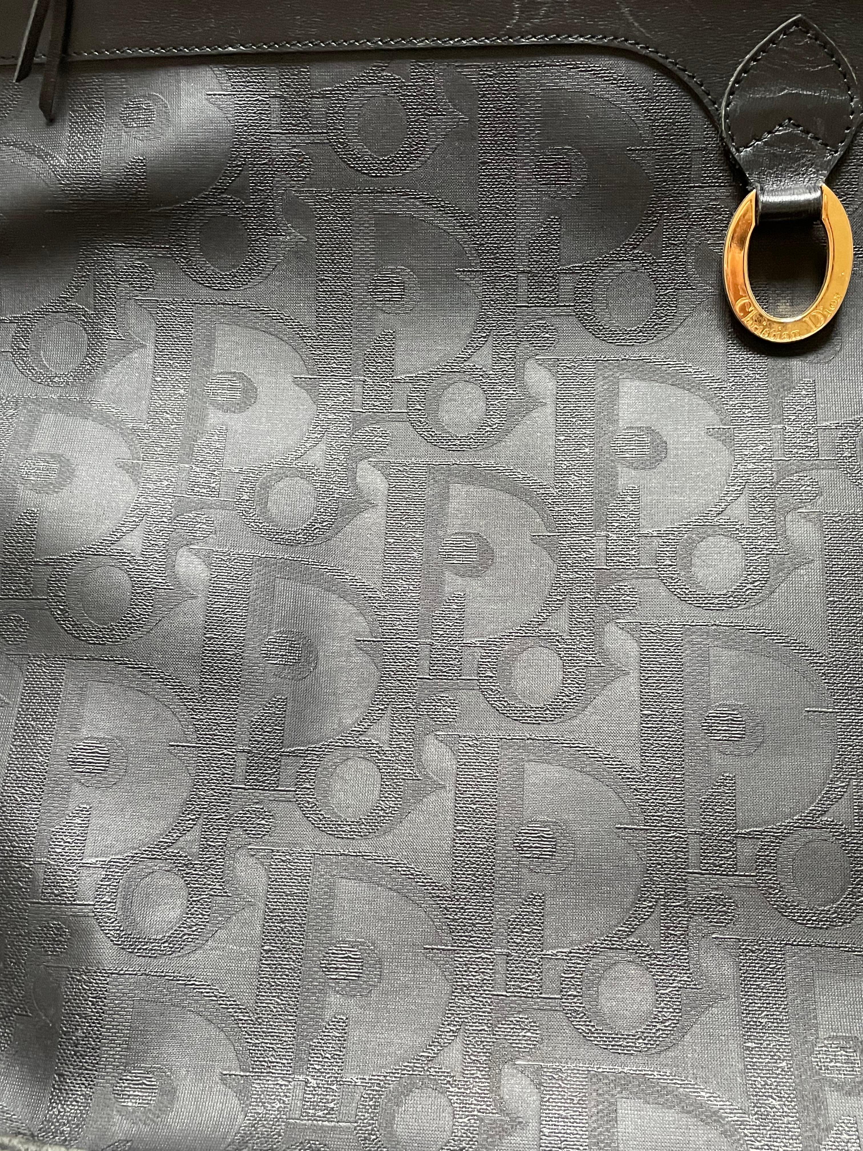 CHRISTIAN DIOR Mallette de transport pour vêtements Maxi monogramme en vente 2