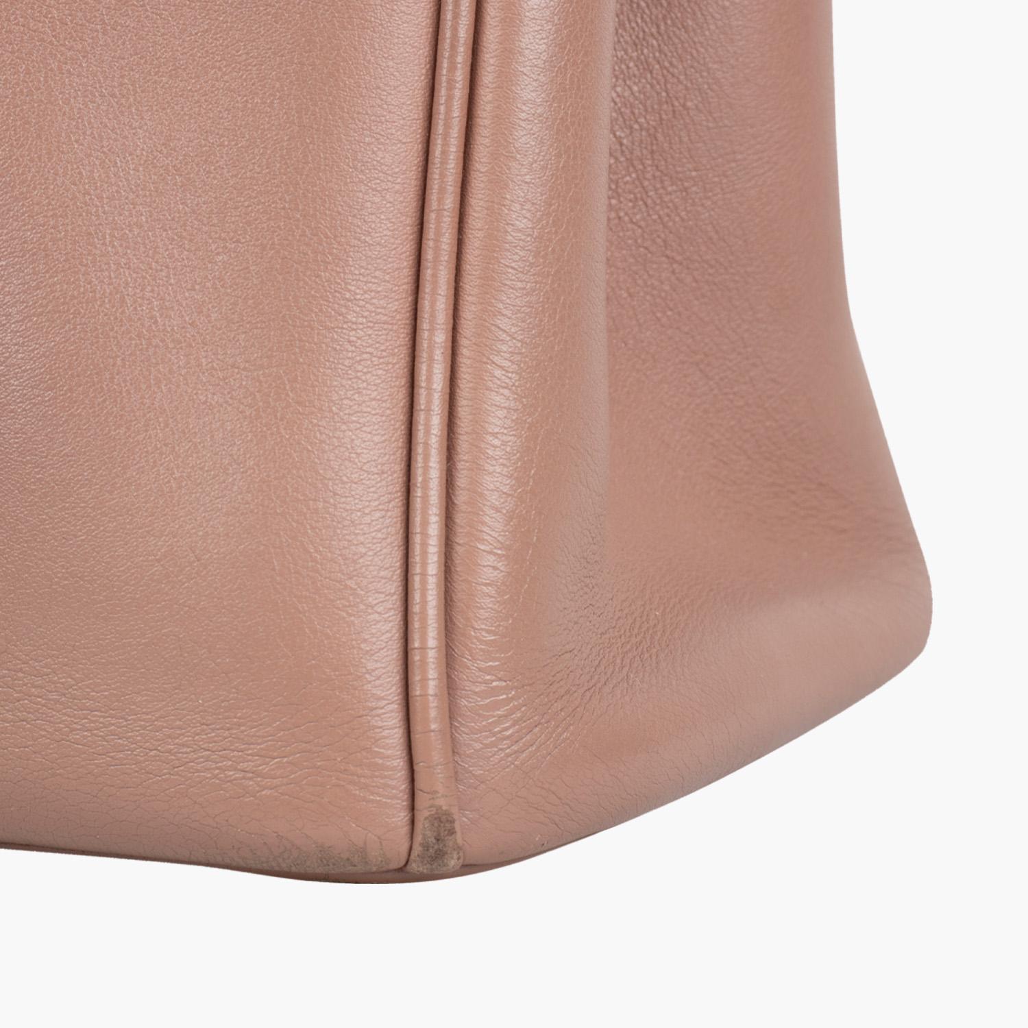 Women's Christian Dior Medium Diorissimo Bag For Sale