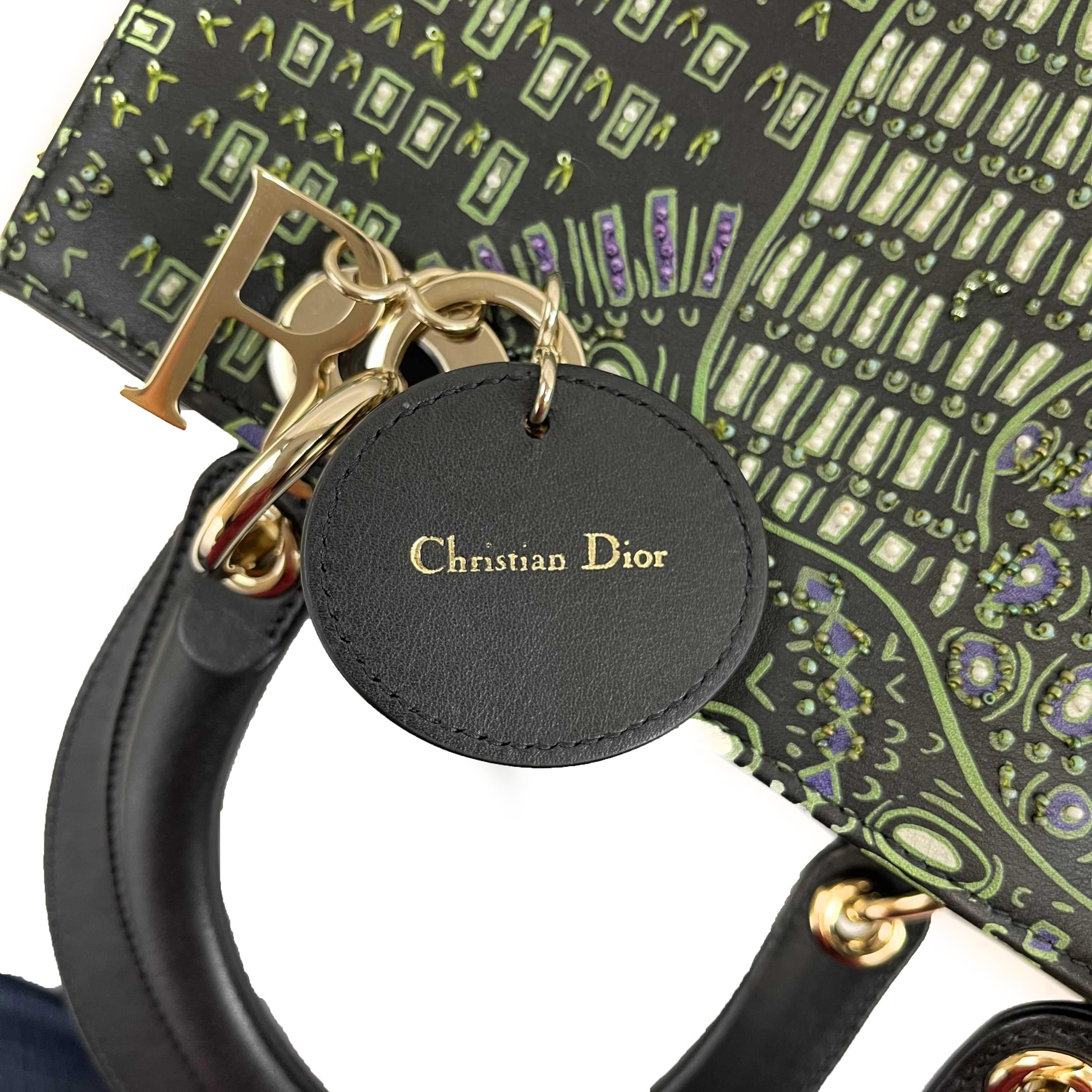 Christian Dior - Sac à main « Lady Dior » brodé d'animaux noirs et verts, taille moyenne 8