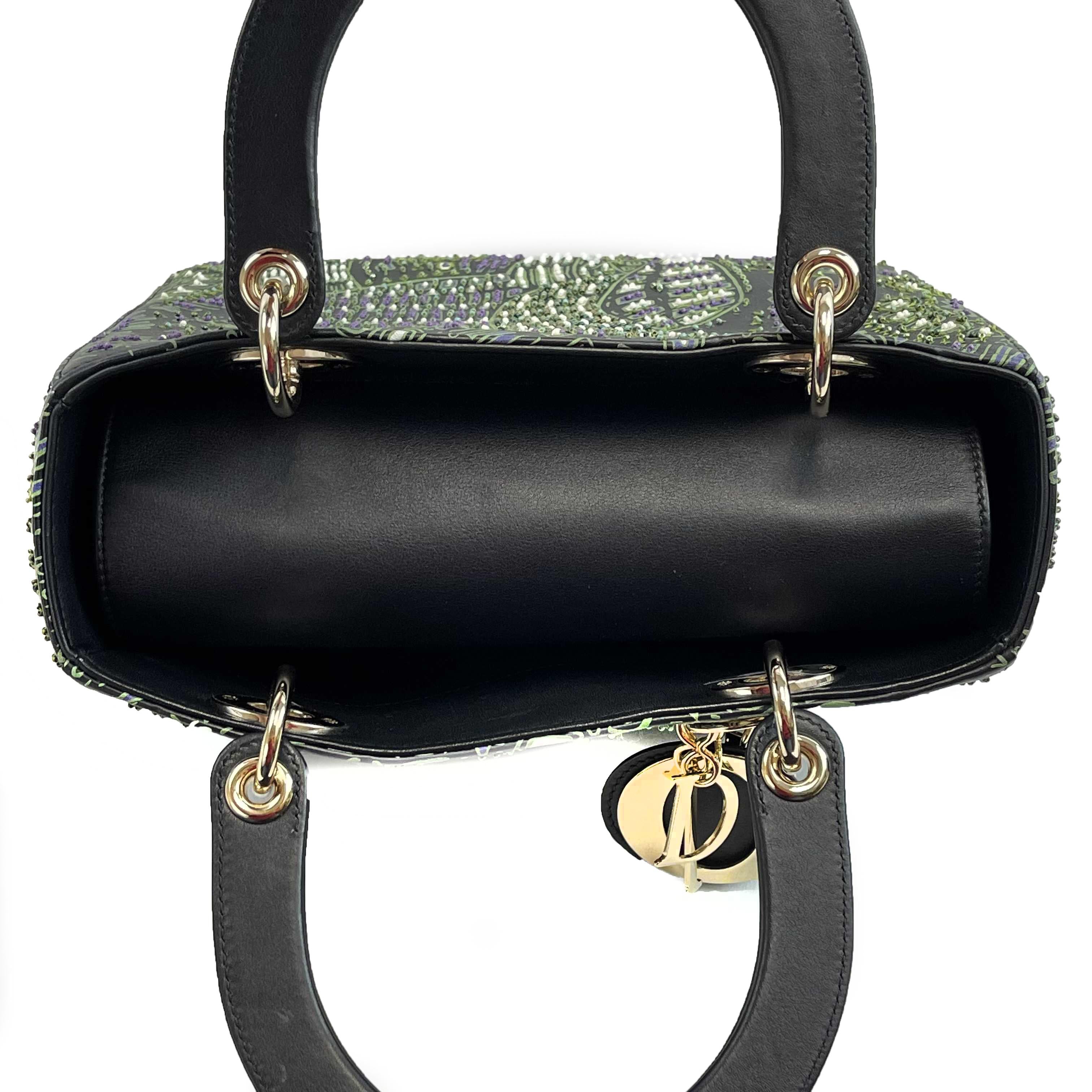 Christian Dior - Sac à main « Lady Dior » brodé d'animaux noirs et verts, taille moyenne 2