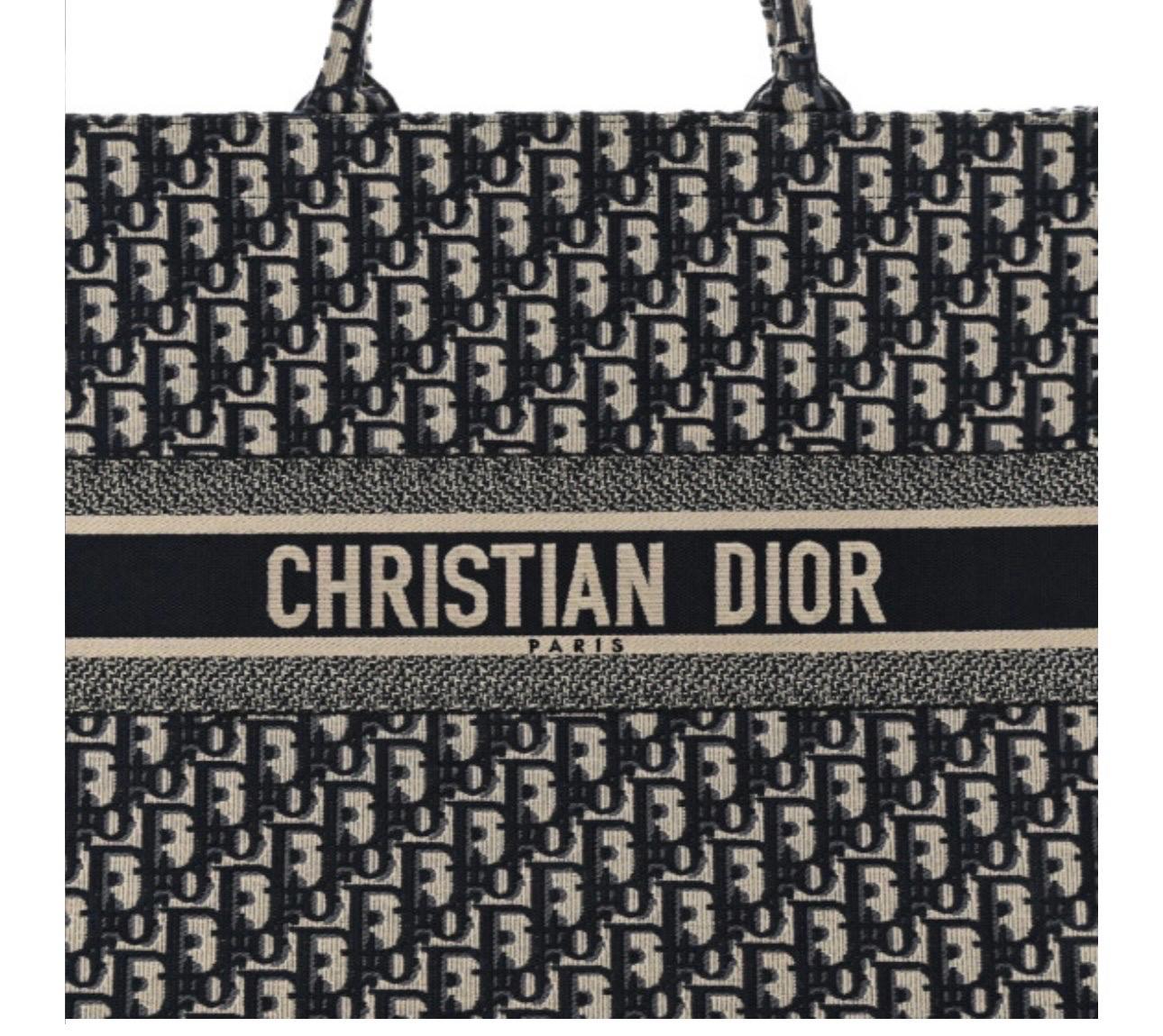 Christian Dior  Medium Oblique Book Tote, Black & White For Sale 10