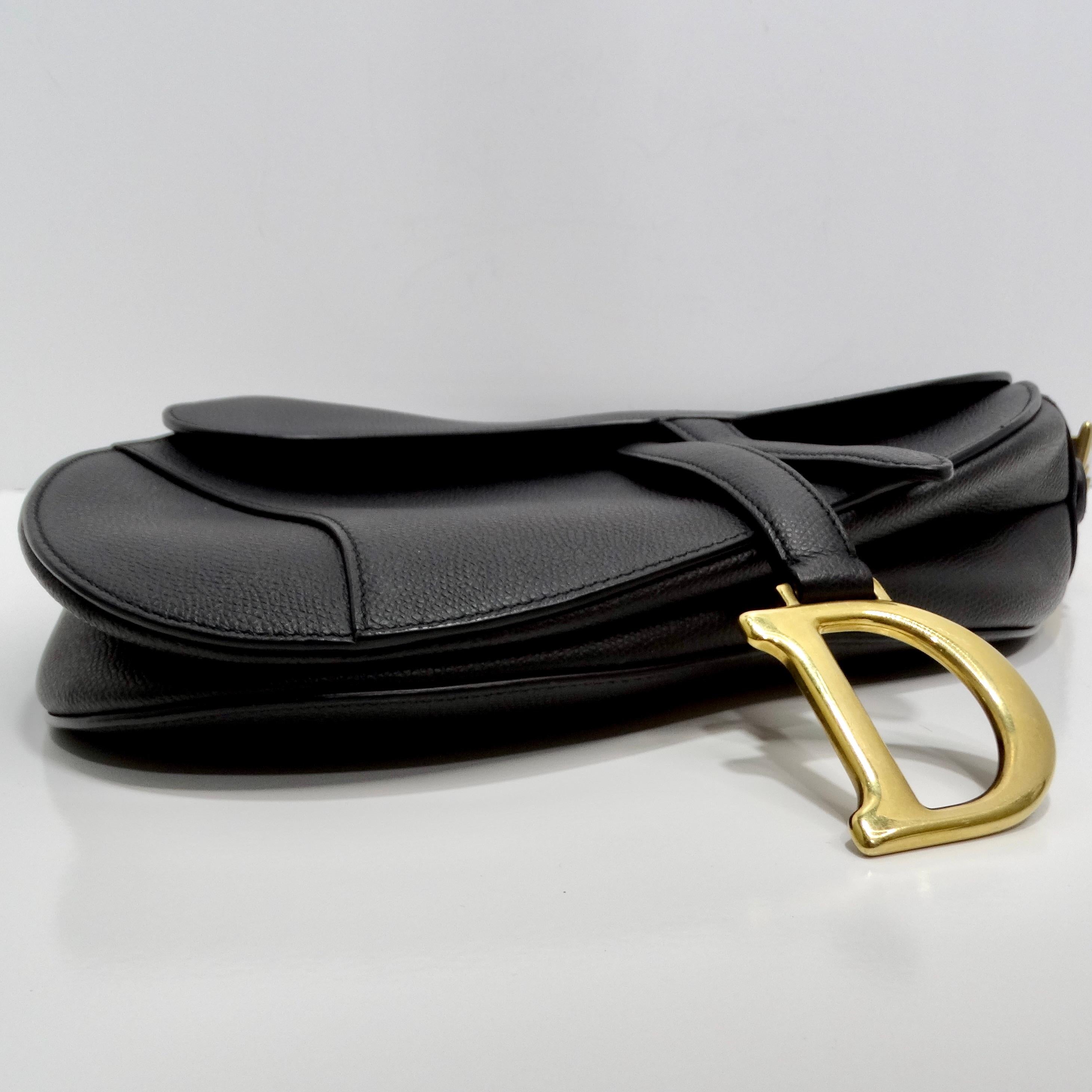 Christian Dior Medium Satteltasche aus schwarzem Kalbsleder im Angebot 2