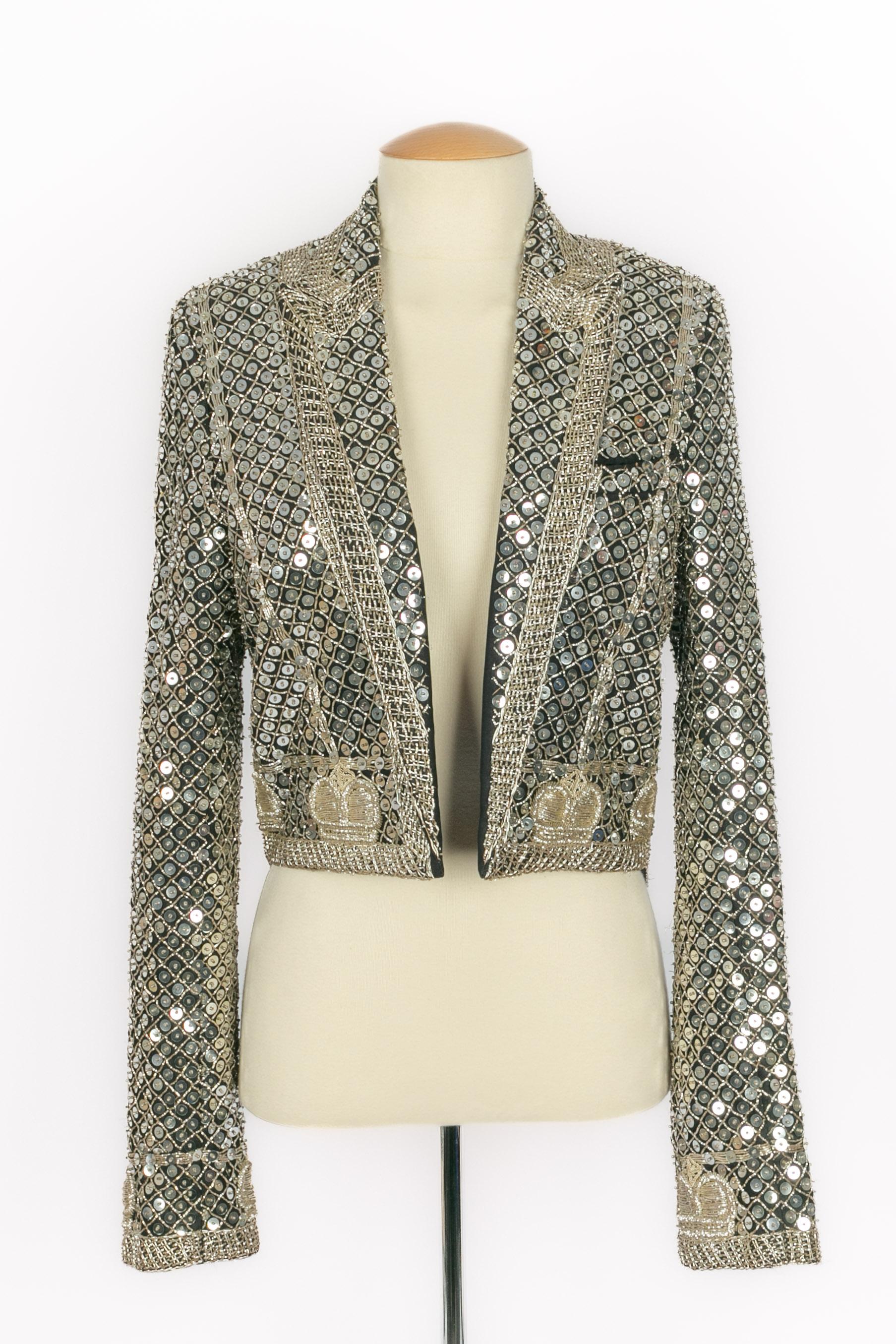 DIOR - (Made in Italy) Blended silk tail jacket with a sequined Union Jack pattern embroidered. Size 44IT indicated, it fits a 40FR. 2006 Spring-Summer Collection, under the artistic direction of Hedi Slimane.

Condition:
Very good