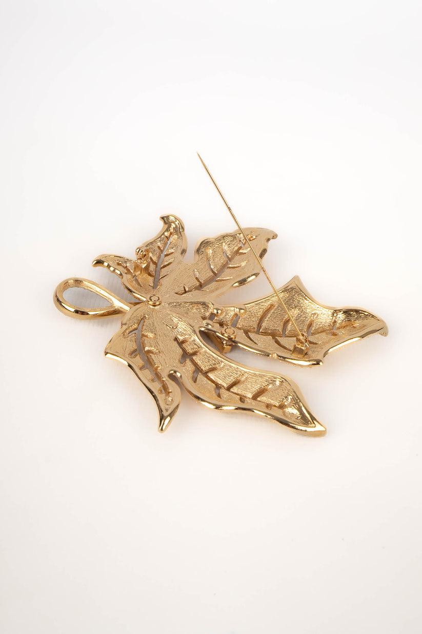Christian Dior Metal Brooch In Good Condition For Sale In SAINT-OUEN-SUR-SEINE, FR