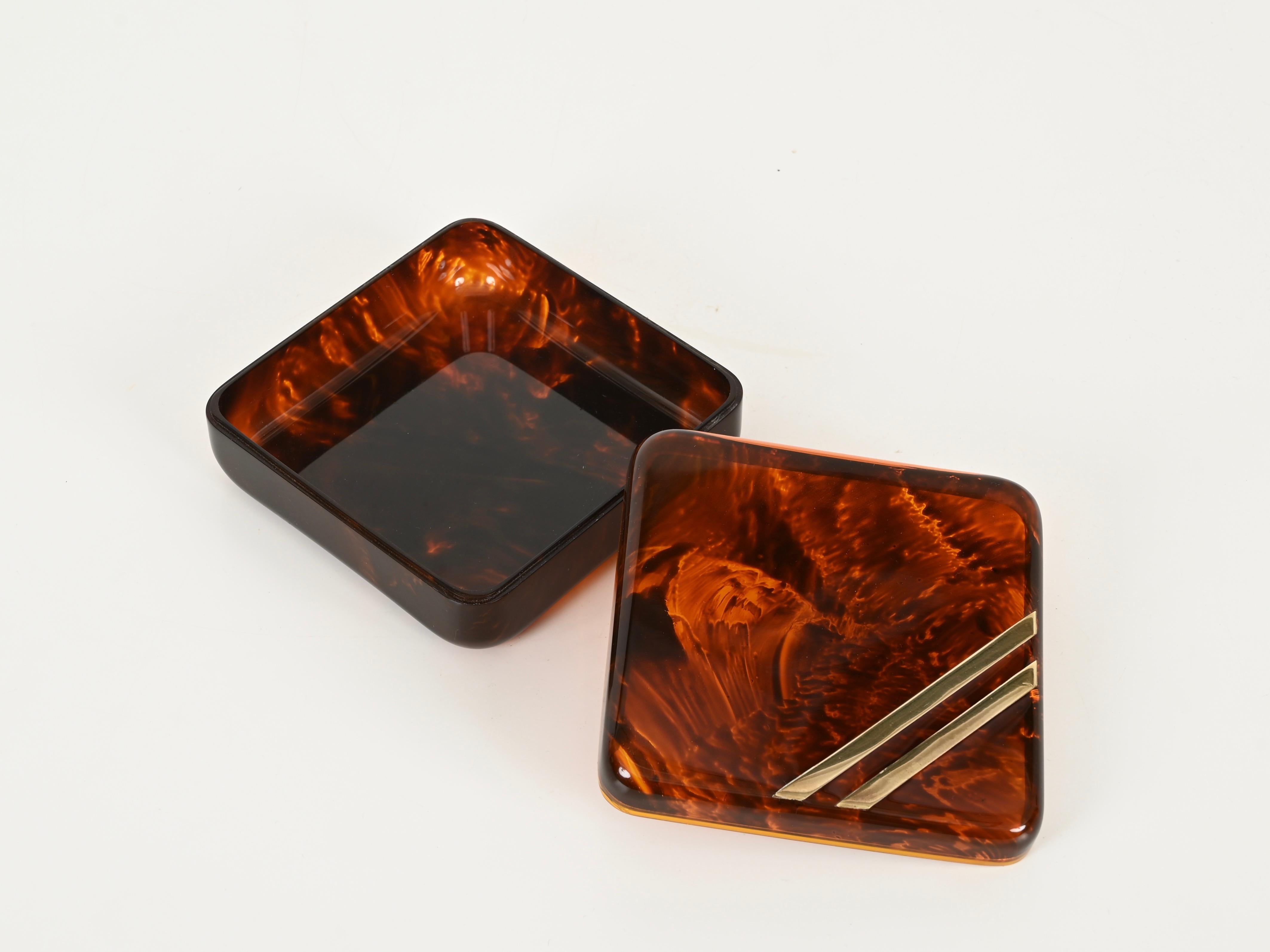 Christian Dior Midcentury Lucite Tortoiseshell Effect and Brass Jewelry Box 1970 In Good Condition For Sale In Roma, IT