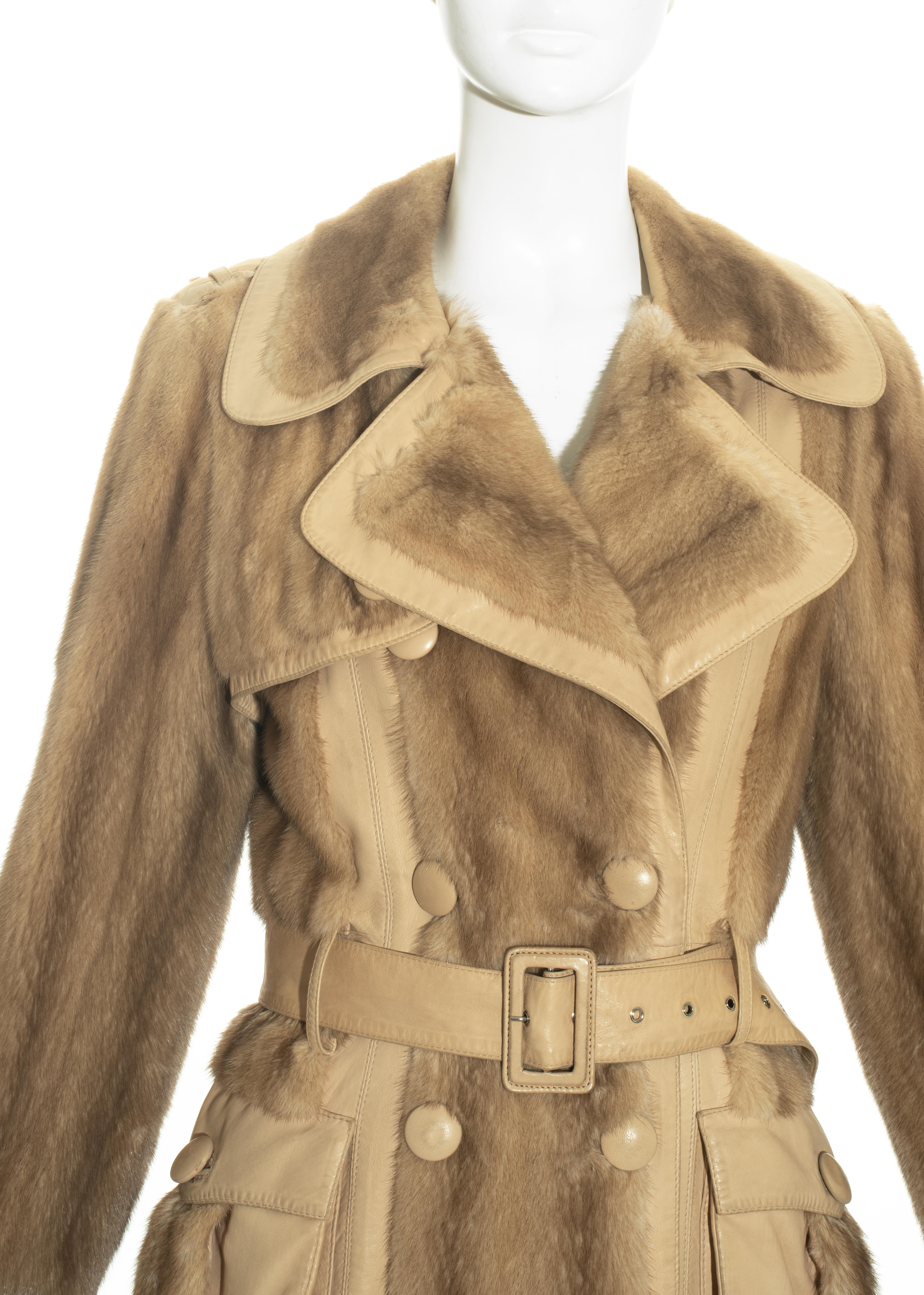 Marron Trench-coat Christian Dior en fourrure de vison et cuir d'agneau, saison 2005 en vente