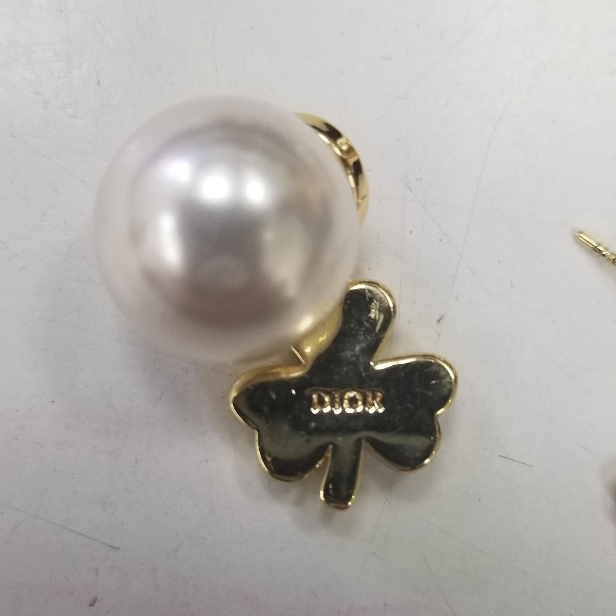 christian dior pearl earrings