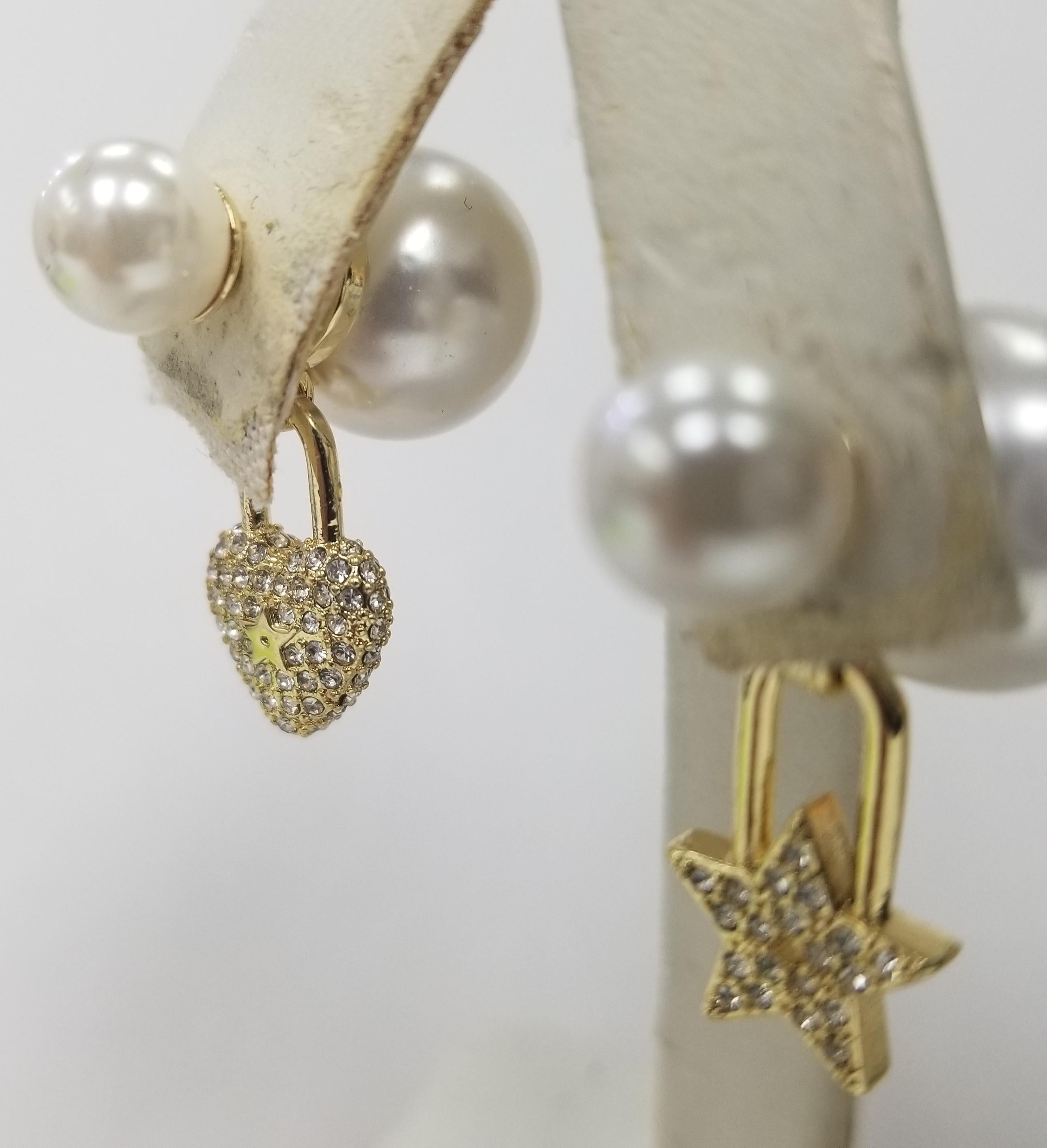 Moderne Christian Dior Mise En Dior Boucles d'oreilles trèfle, étoile et fausse perle en cristal tribal en vente