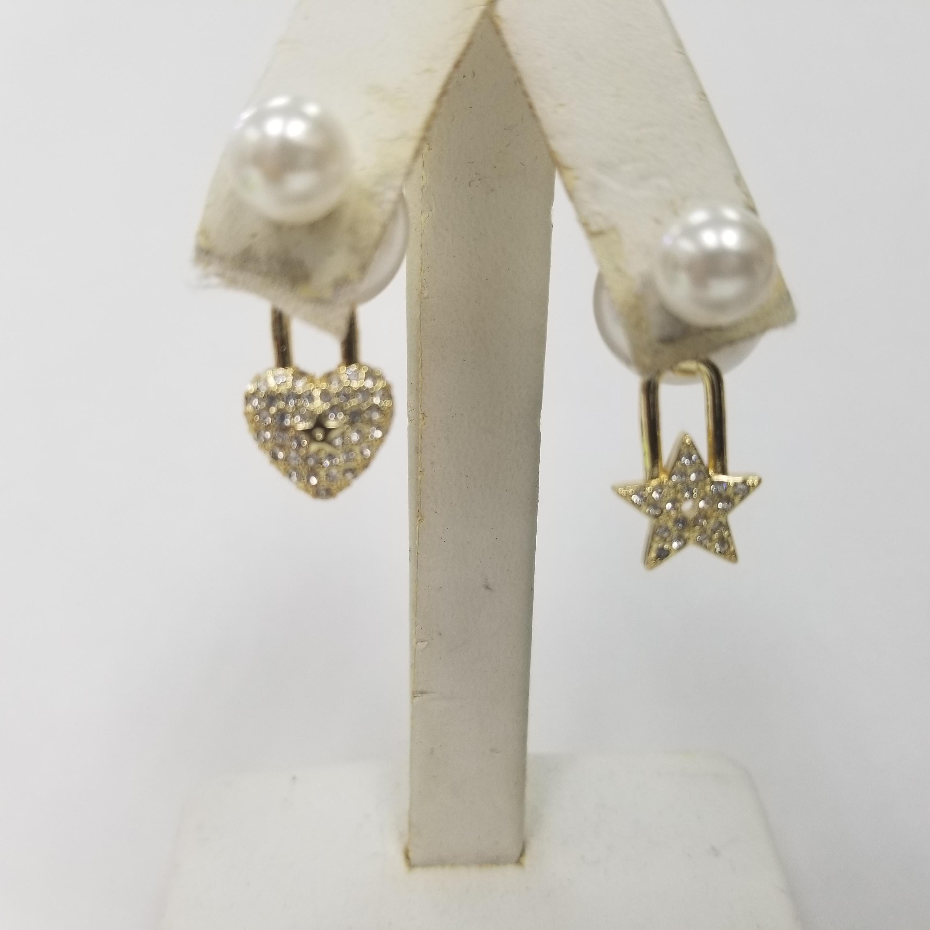 Christian Dior Mise En Dior Boucles d'oreilles trèfle, étoile et fausse perle en cristal tribal Excellent état - En vente à Los Angeles, CA