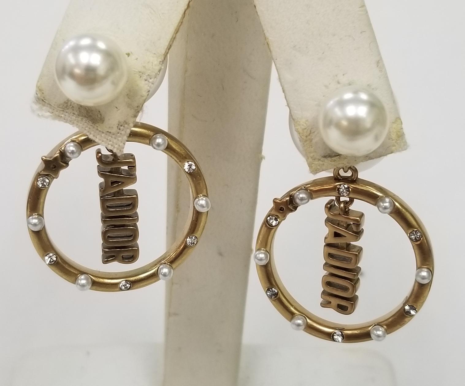 Christian Dior Mise En Dior Tribal Fuax Pearl Jadior w/ Crystal Earring In Excellent Condition In Los Angeles, CA