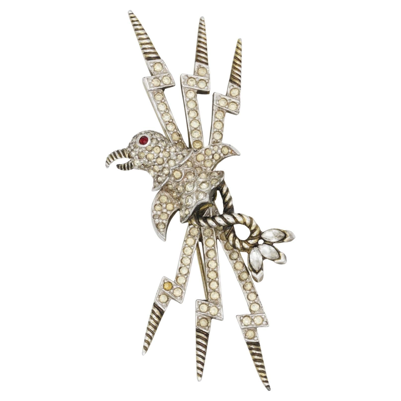 Christian Dior Mitchel Maer for Christian Dior 1950 Spilla con occhio rosso e cristalli di pinguino