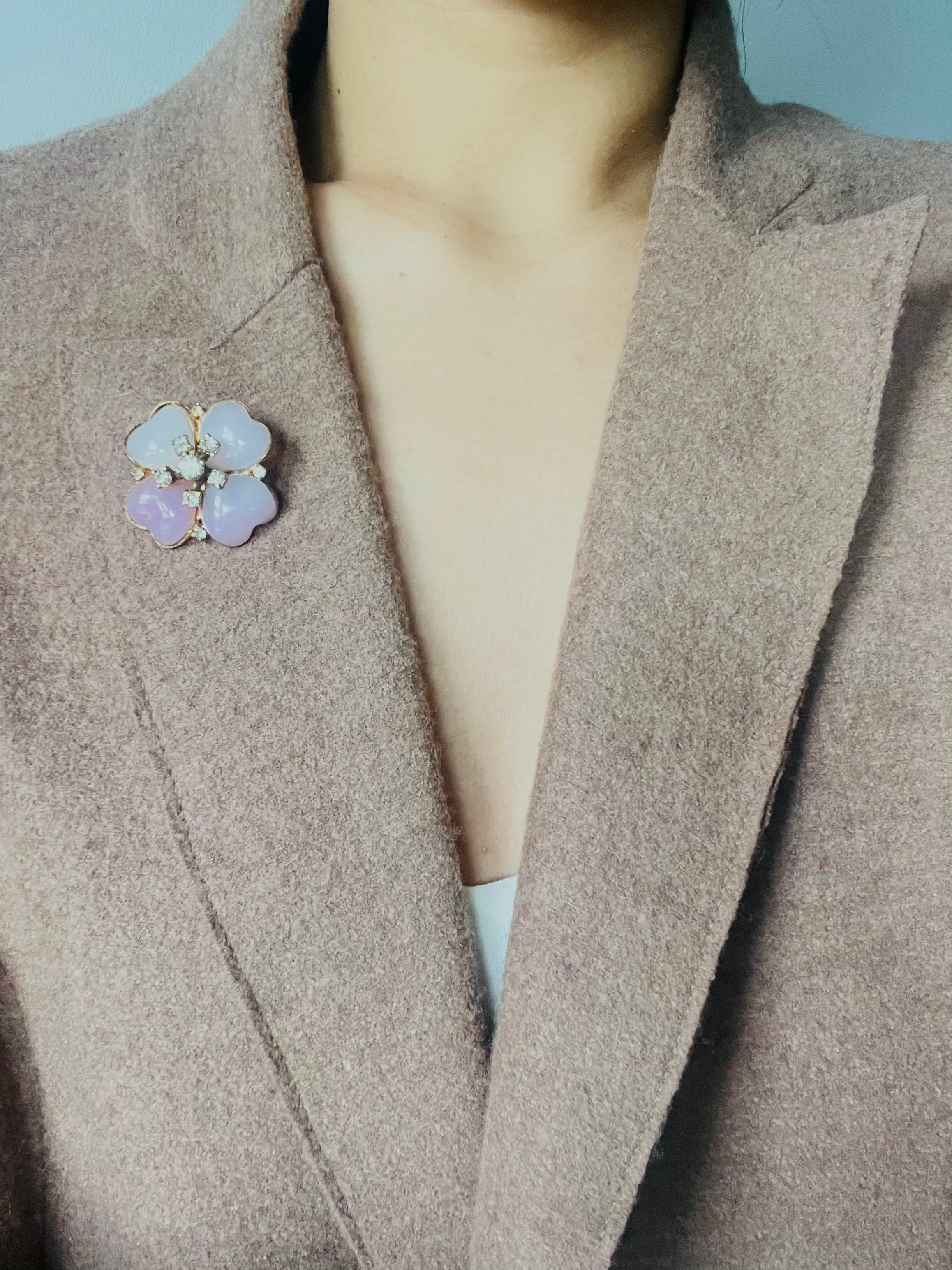 Christian Dior Mitchel Maer for Christian Dior 1950s Pink Cherry Blossom Crystals Cabochon Brooch in vendita 1