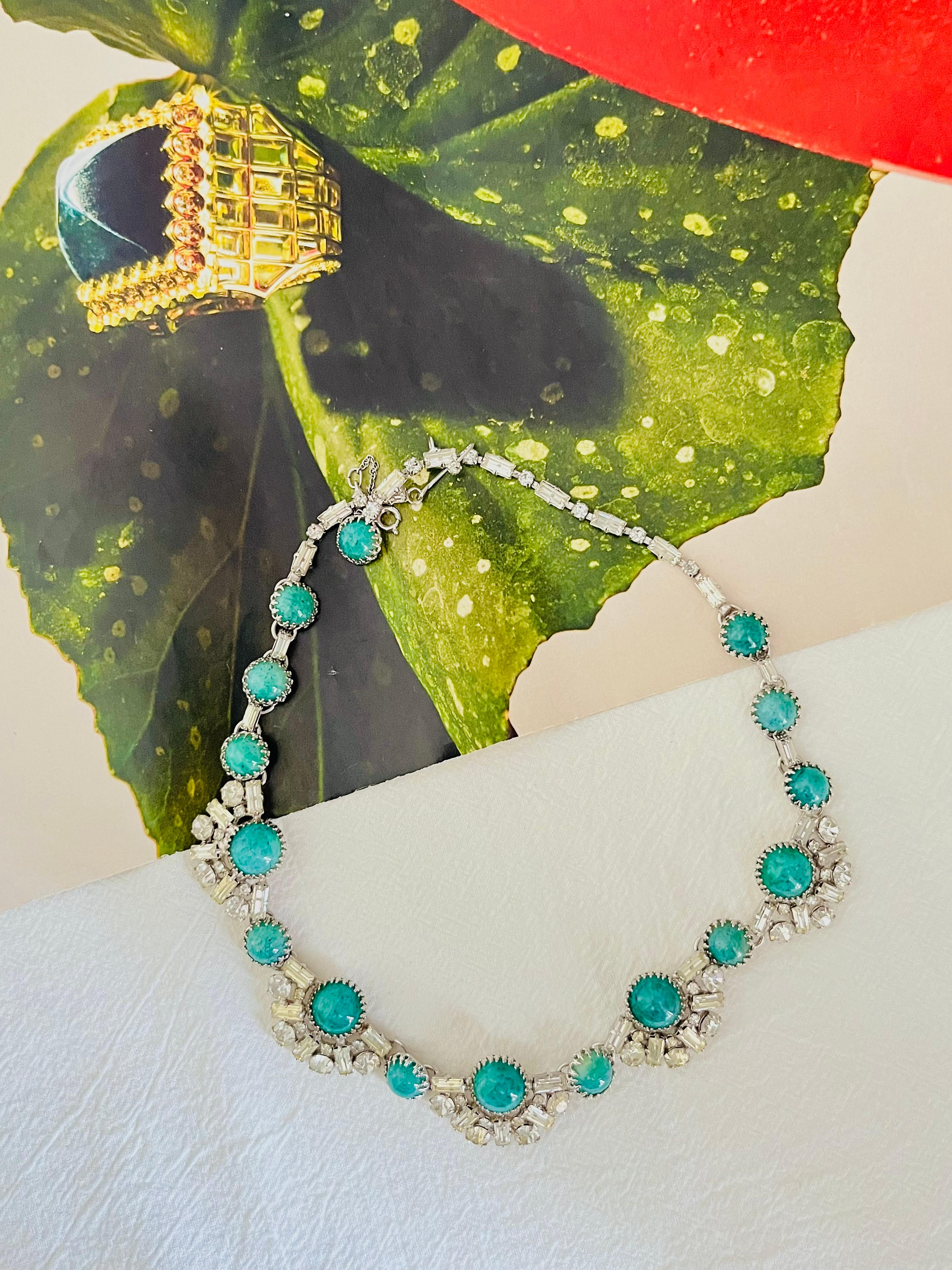 da uomo o donna Christian Dior Mitchel Maer for Christian Dior 1950s Collana con cristalli cabochon verdi e turchesi in vendita