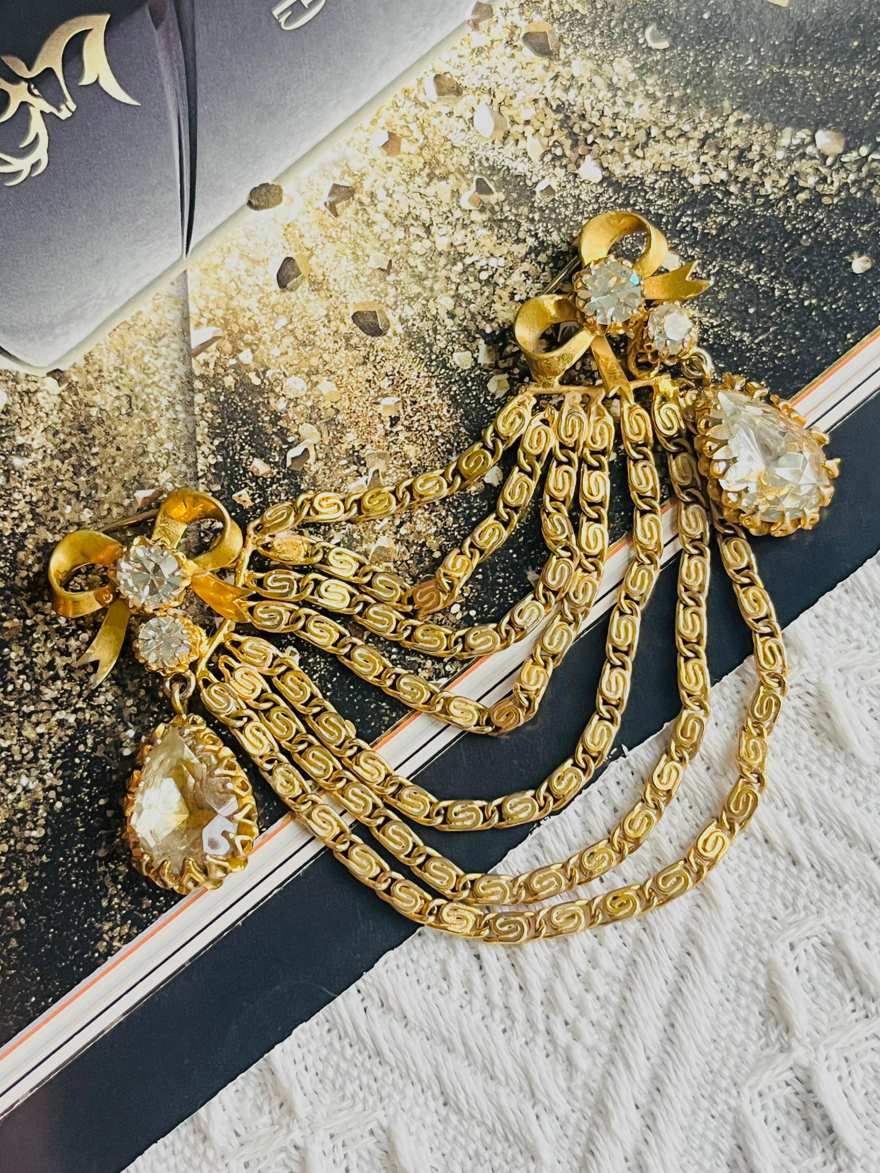 Christian Dior Mitchel Maer for Christian Dior 1951 Spilla con doppio fiocco e lacrima a strati di cristallo 1