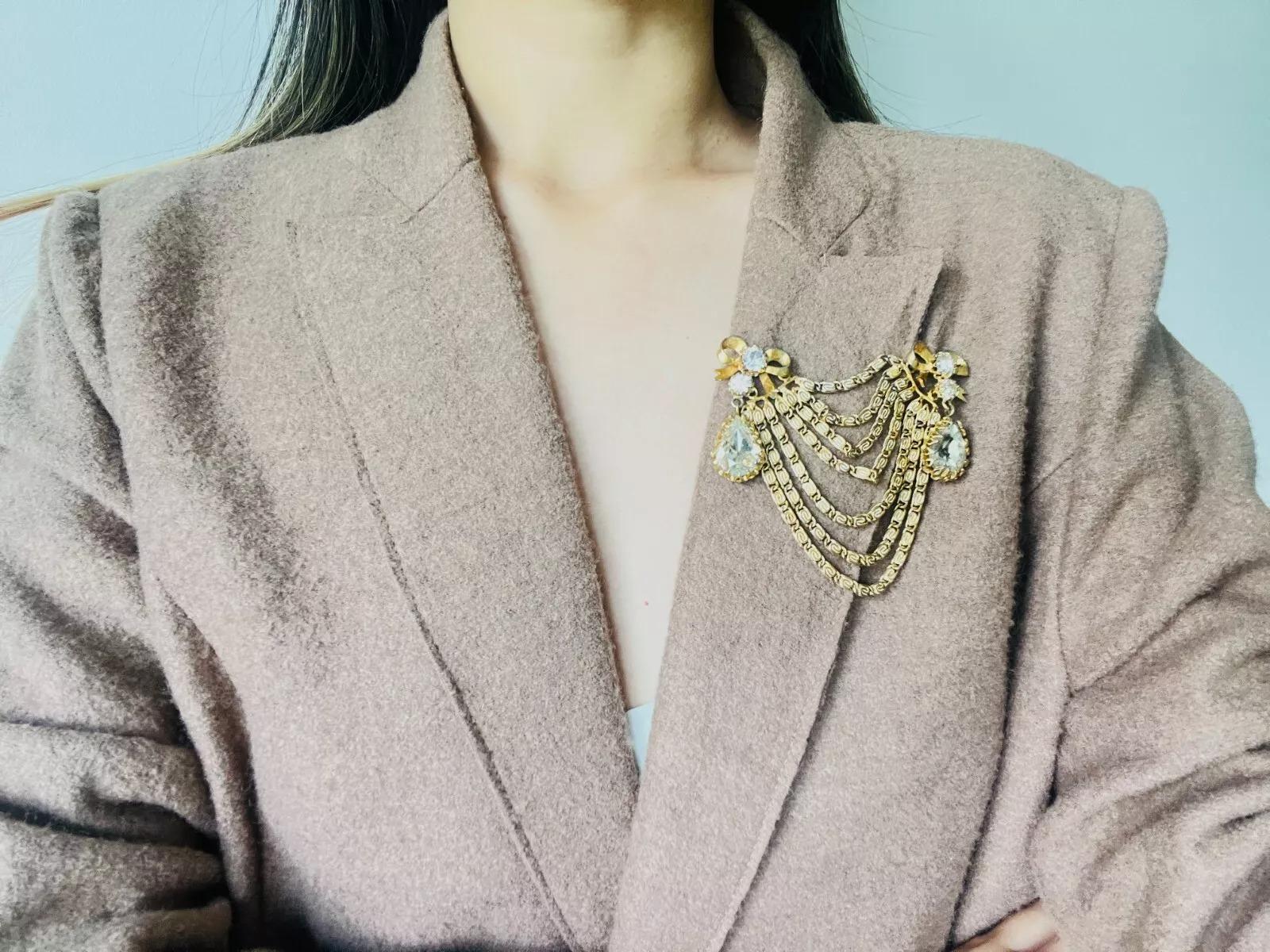 Christian Dior Mitchel Maer for Christian Dior 1951 Spilla con doppio fiocco e lacrima a strati di cristallo 4