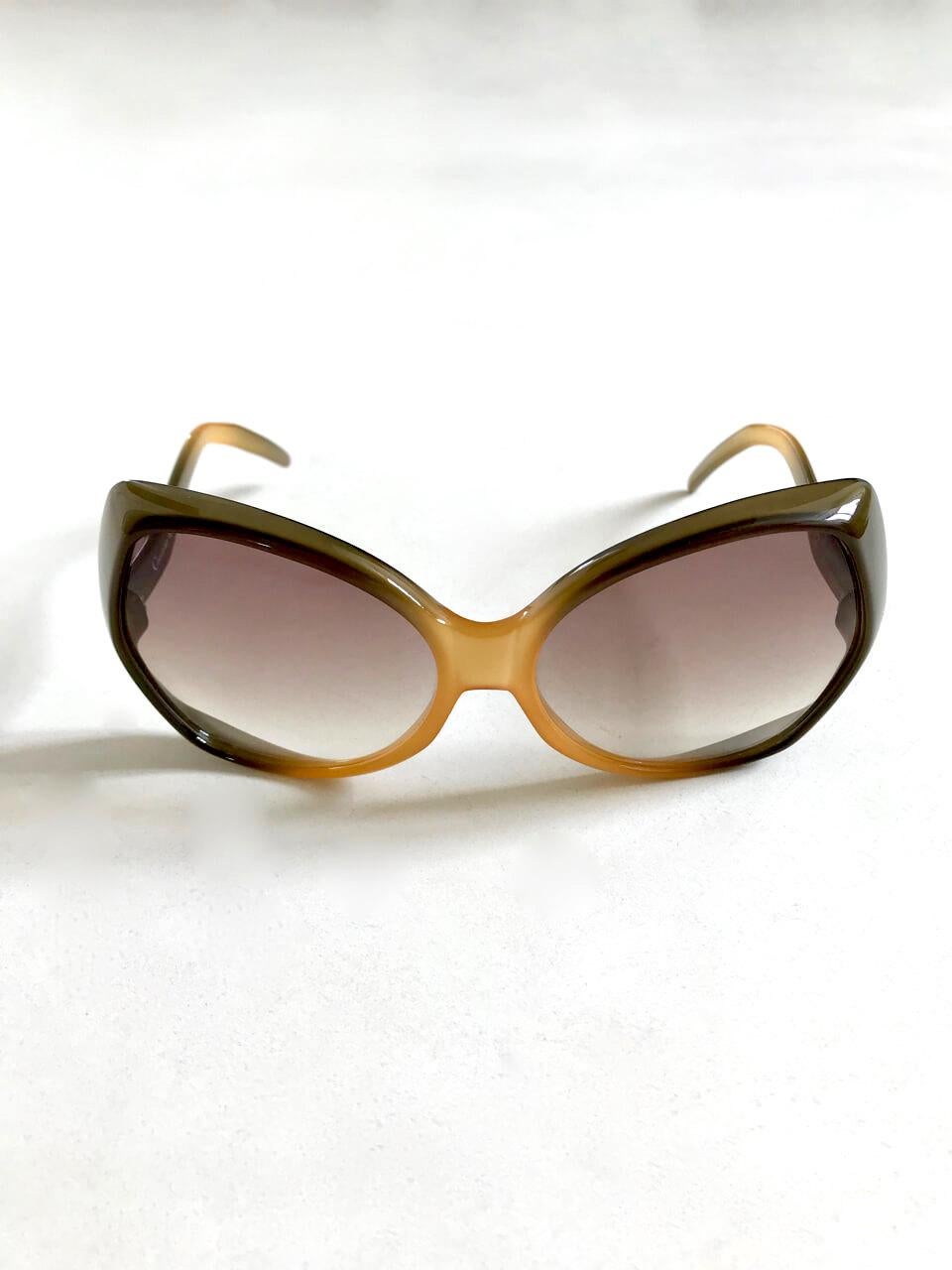 Christian Dior Model D06 Gradient Amber Khaki Oversized Sunglasses, 1970s 2