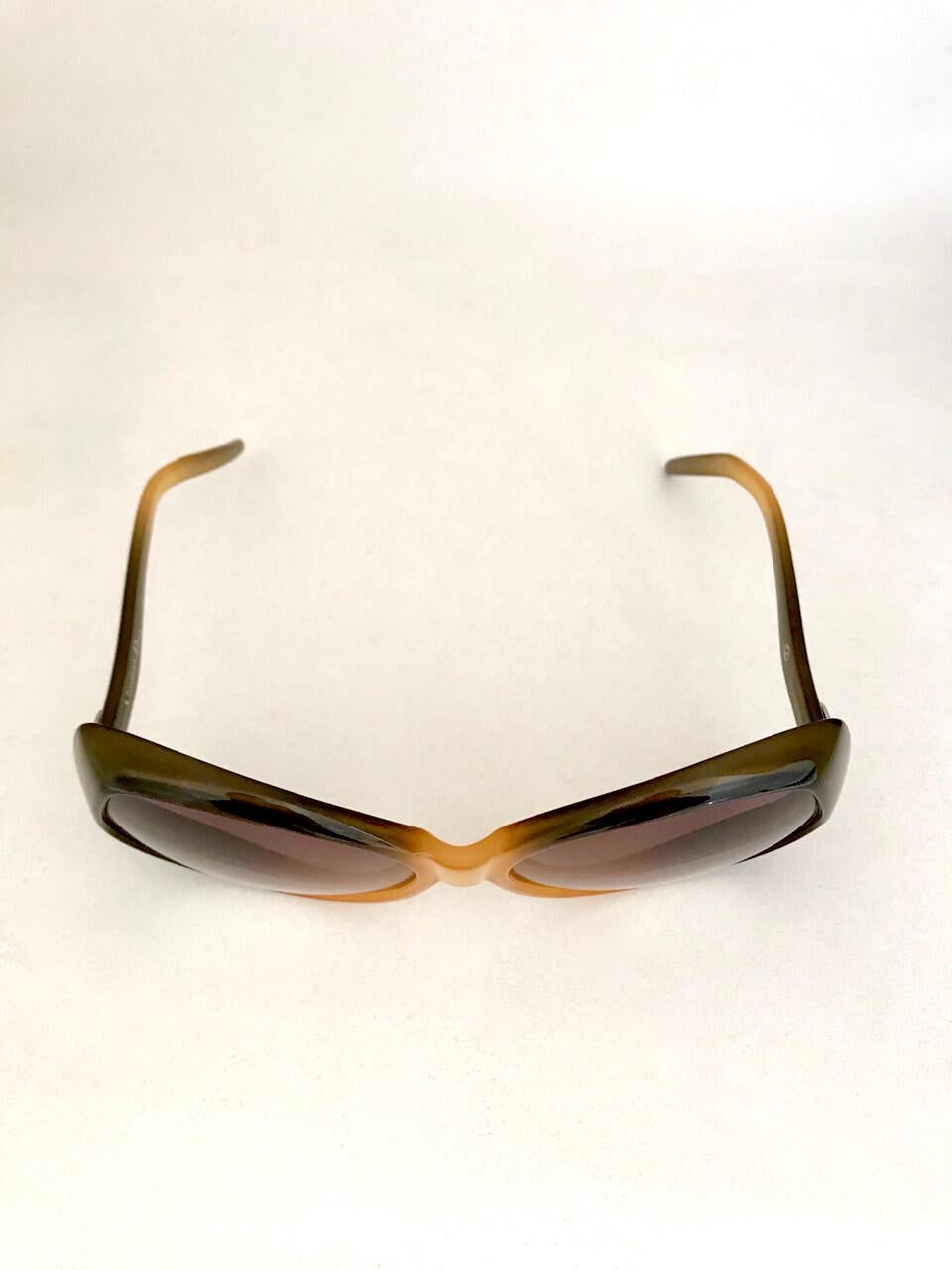 Christian Dior Modell D06 Gradient Bernstein-Sonnenbrille in Übergröße in Khaki, 1970er Jahre im Angebot 3