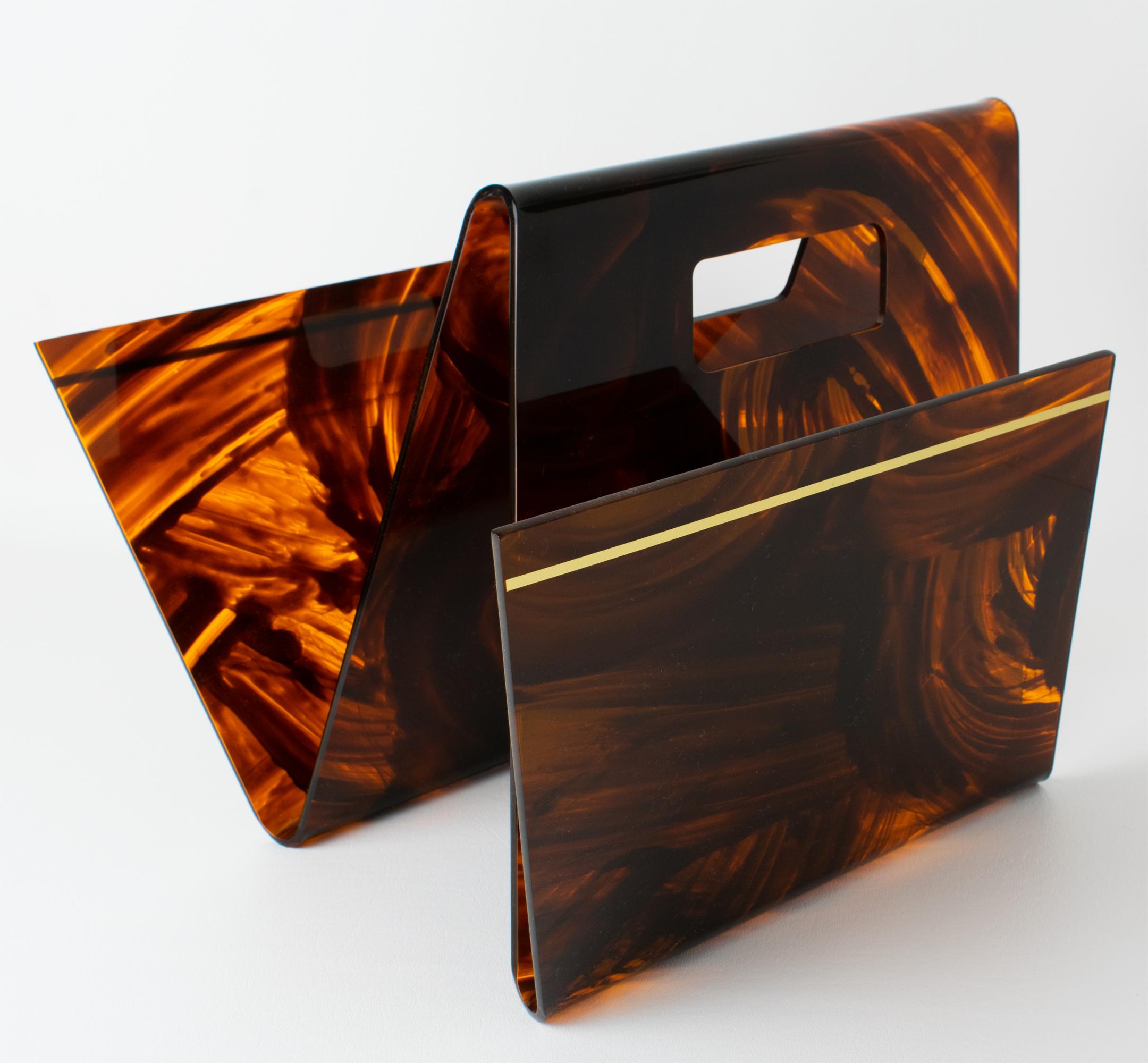Porte-revues moderniste en écaille de tortue en lucite, rack, Christian Dior, circa 1970 en vente 2