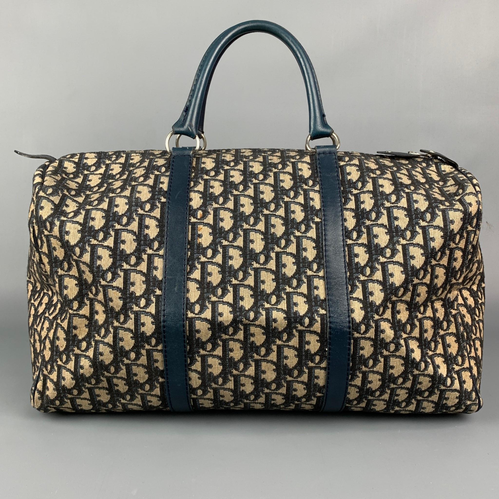 CHRISTIAN DIOR Monsieur Boston Segeltuchhandtasche mit Monogramm in Marineblau und Beige im Zustand „Gut“ in San Francisco, CA