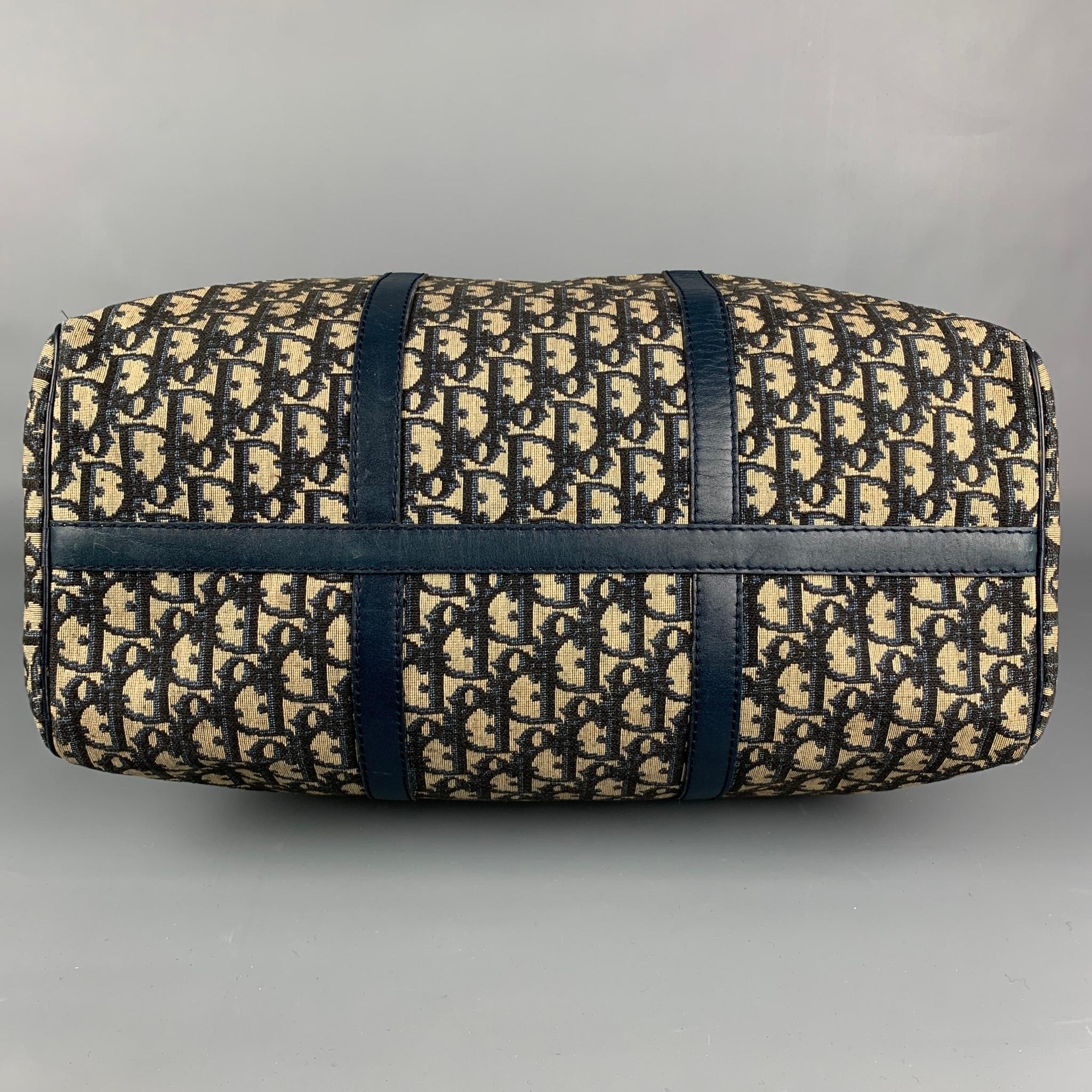 CHRISTIAN DIOR Monsieur Boston Segeltuchhandtasche mit Monogramm in Marineblau und Beige 1