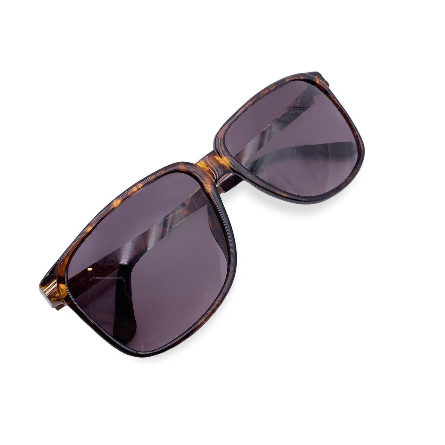 Vintage Christian Dior Monsieur Unisex Sunglasses, Mod. 2460 10 Optyl. Size: 60/16 140mm. Brown acetate frame, with gold metal finish on the sides. . 100% Total UVA/UVB protection brown gradient lenses. CD logos on temples. Condition A+ - MINT Never