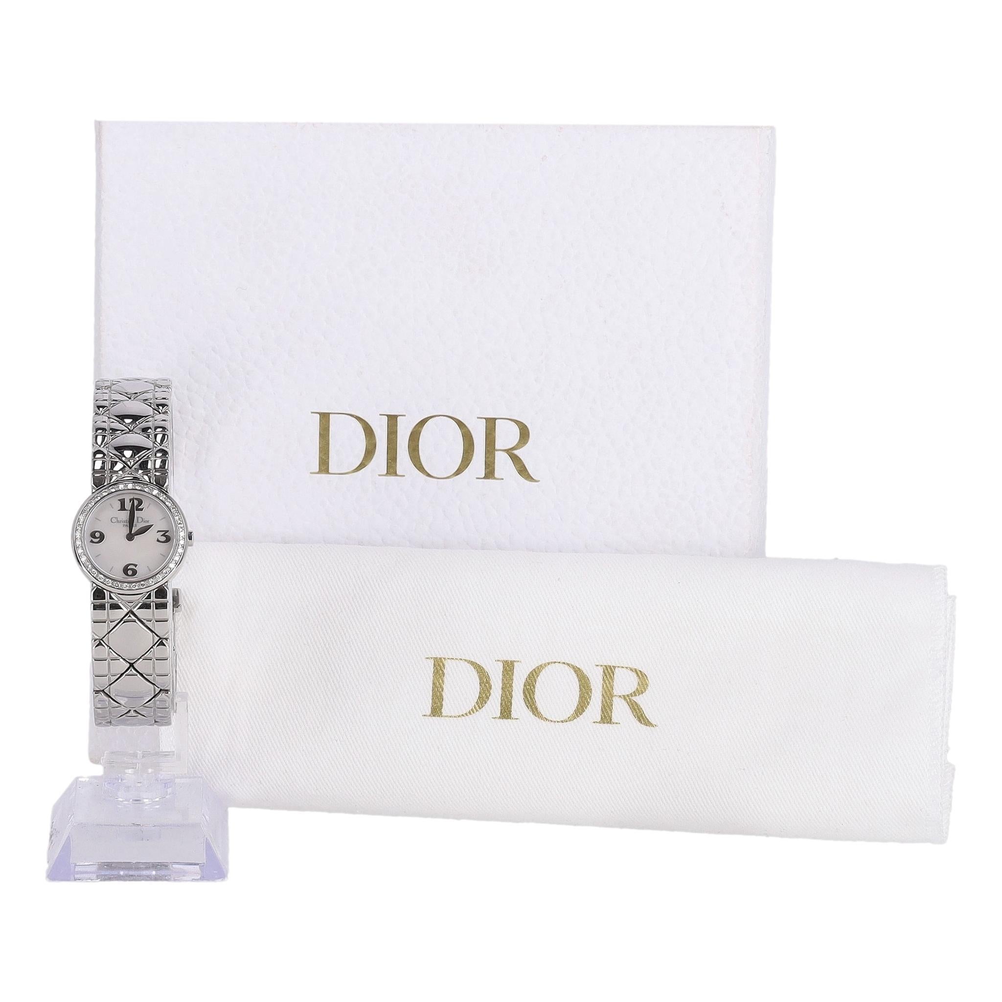 Christian Dior Mother Of Pearl & Diamonds Watch

From the Chris collection and crafted in stainless steel set with diamond encrusted bezel and mother of pearl dial.

'CD' crown and 'Dior' wording engravement to the other side case.

Fancy link