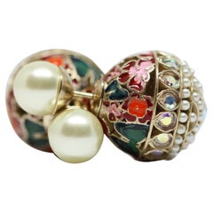 Christian Dior, boucles d'oreilles tribales en laque multicolore