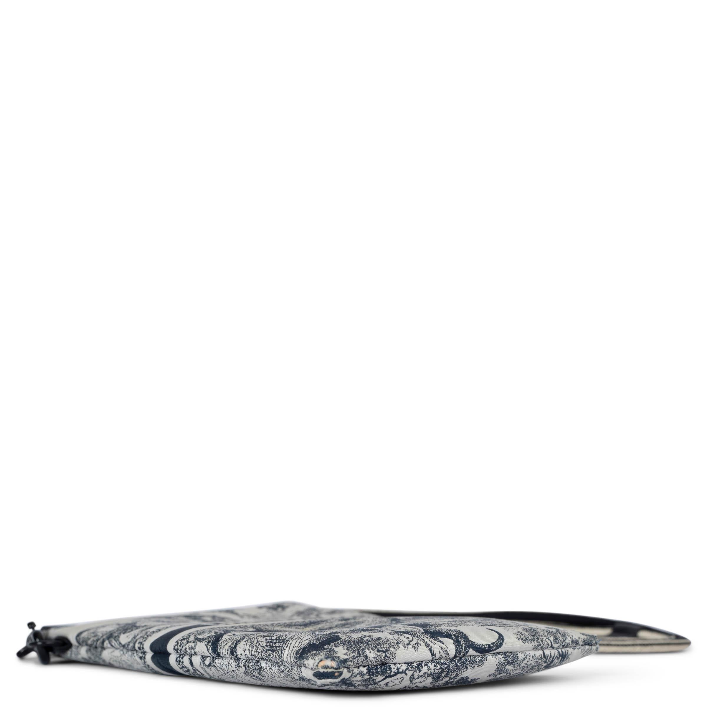 Gray CHRISTIAN DIOR navy 2021 DIORTRAVEL TOILE DE JOUY MULTIFUNCTIONAL POUCH Bag