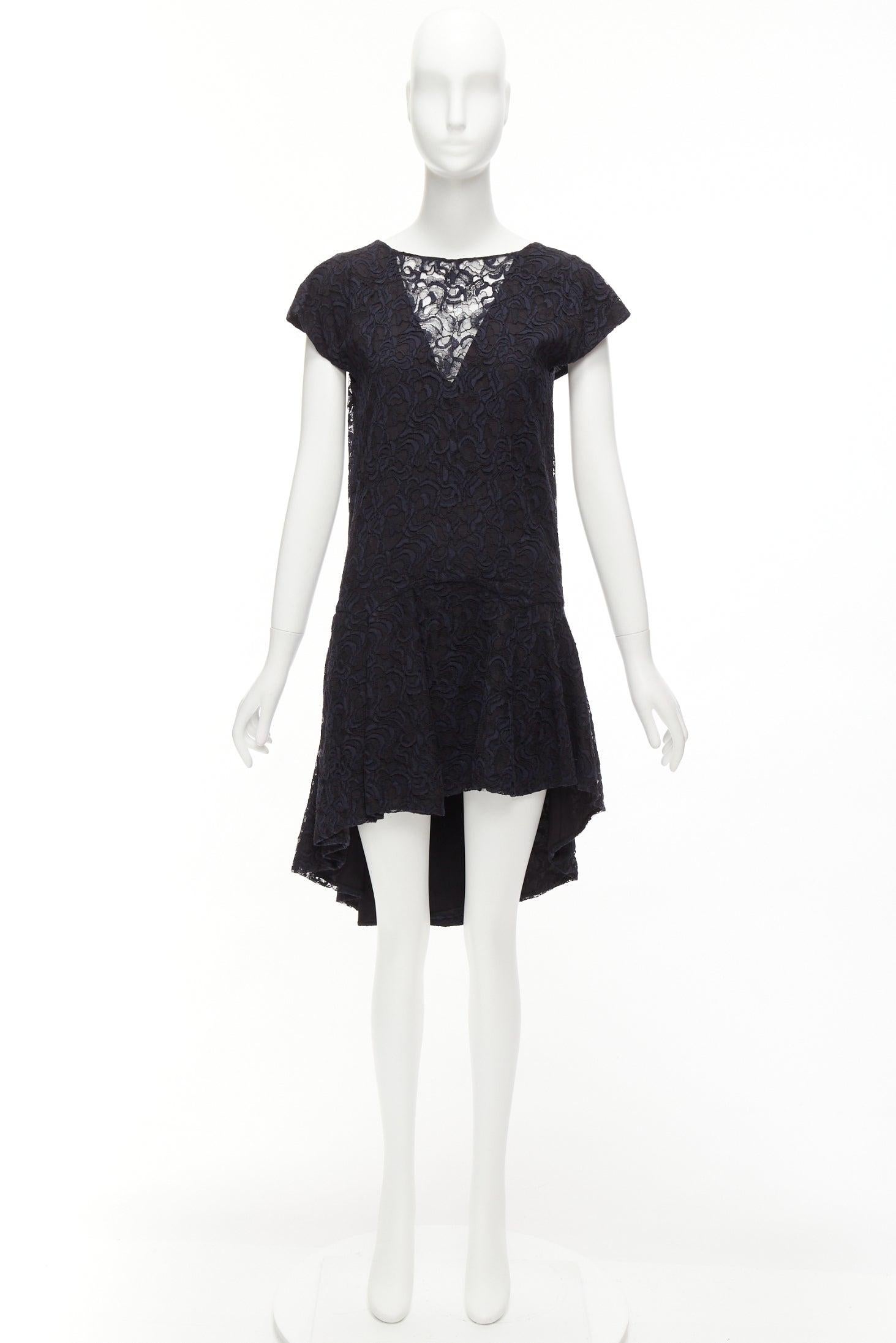 CHRISTIAN DIOR vestido de encaje negro marino con espalda en V transparente y bajo con volantes en venta 4
