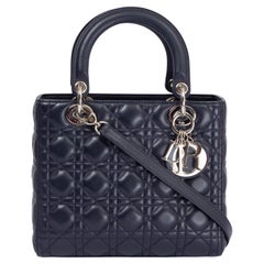 CHRISTIAN DIOR - Sac MEDIUM TOTE en cuir bleu marine CANNAGE LADY DIOR