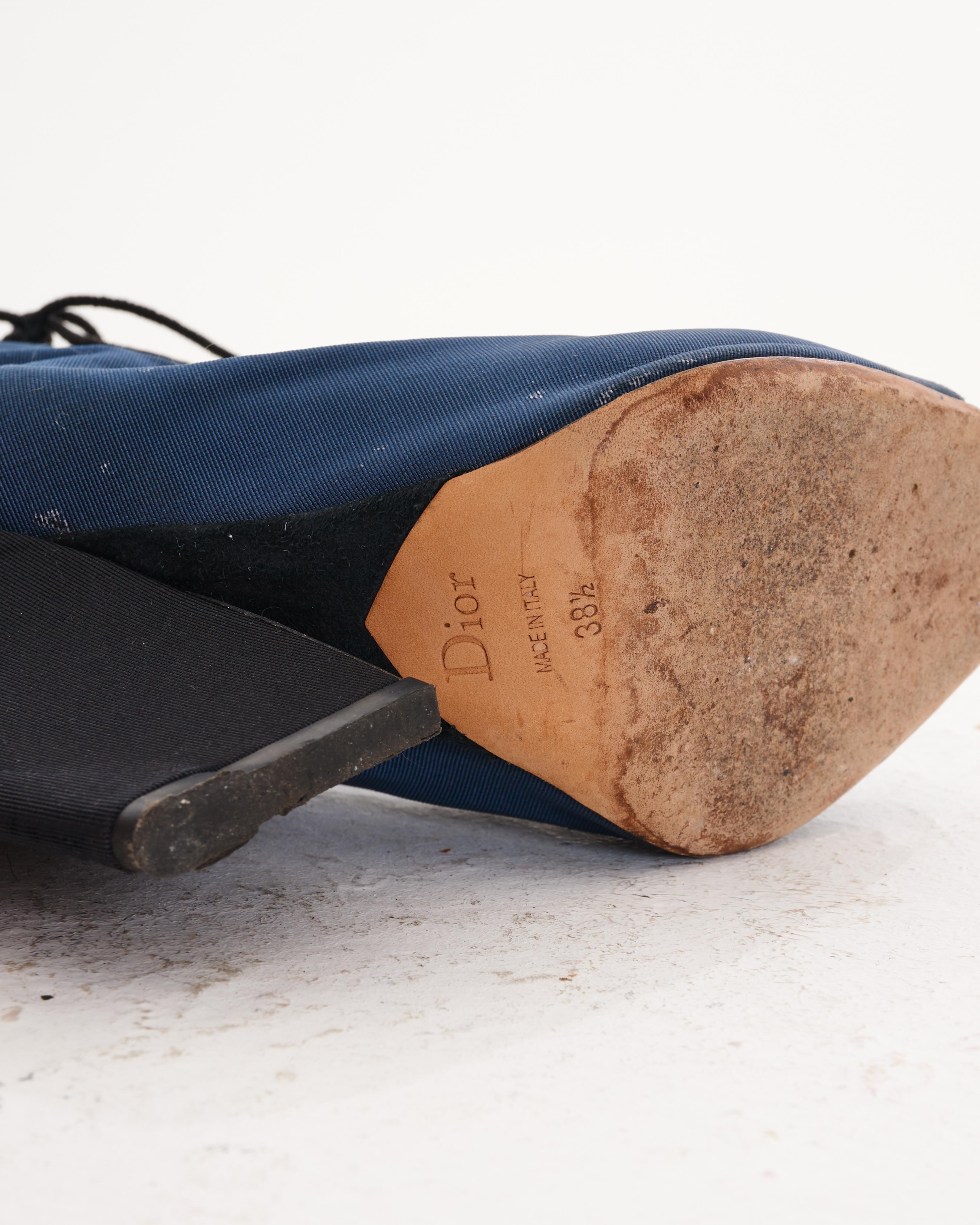 Christian Dior Botines de tacón con cordones azul marino en venta 1