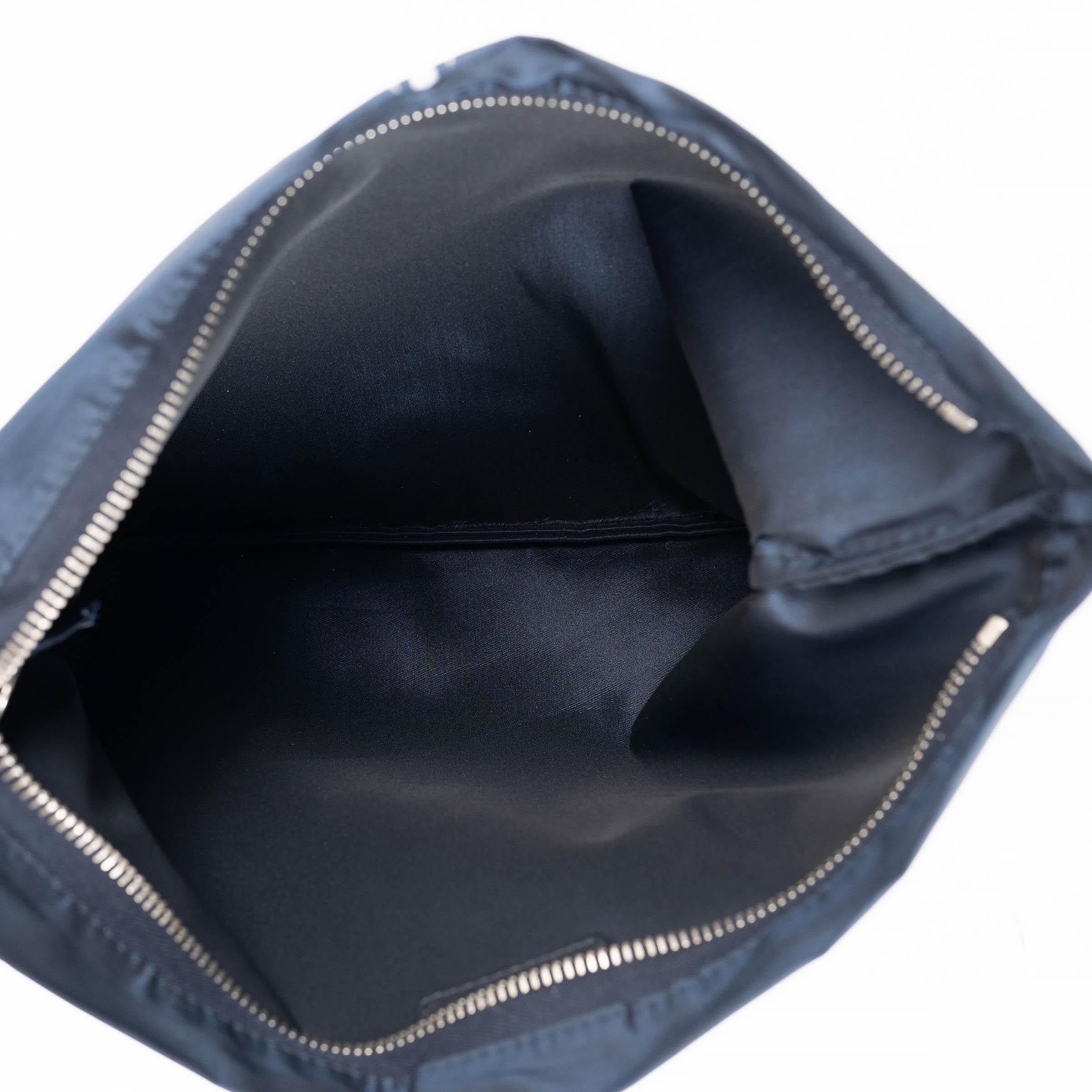 CHRISTIAN DIOR navy blue nylon 2021 DIORALPS ZIP POUCH Case Bag For Sale 1
