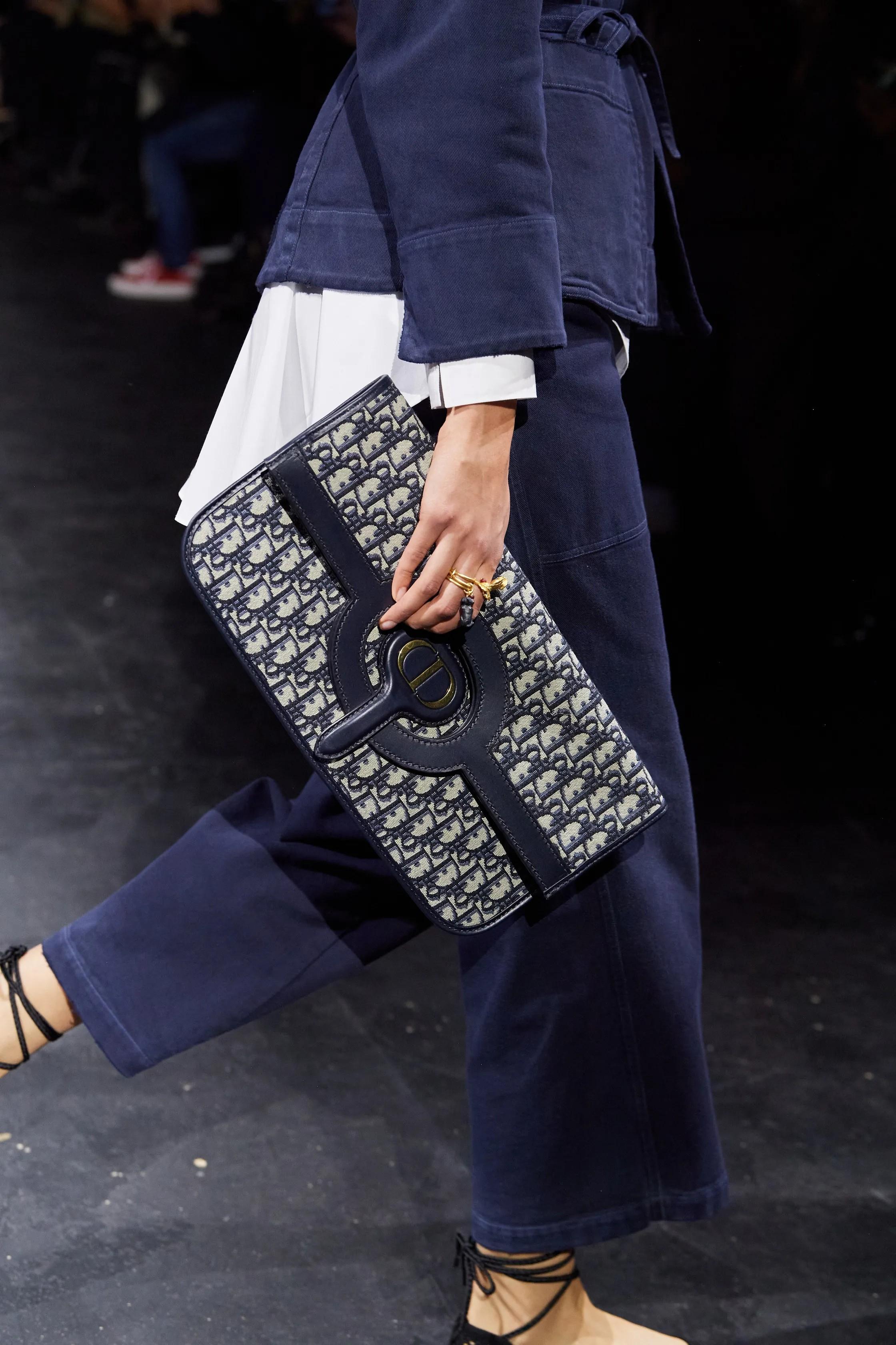 CHRISTIAN DIOR azul marino OBLIQUE CANVAS FOLD-OVER Clutch Tote Bag en venta 7