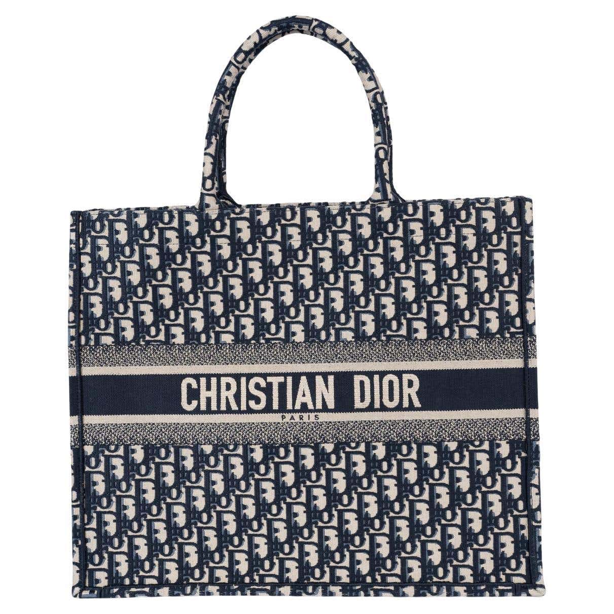 Dior Bug CHRISTIAN DIOR navy blue Oblique canvas LARGE BOOK TOTE Bag For Sale at ...