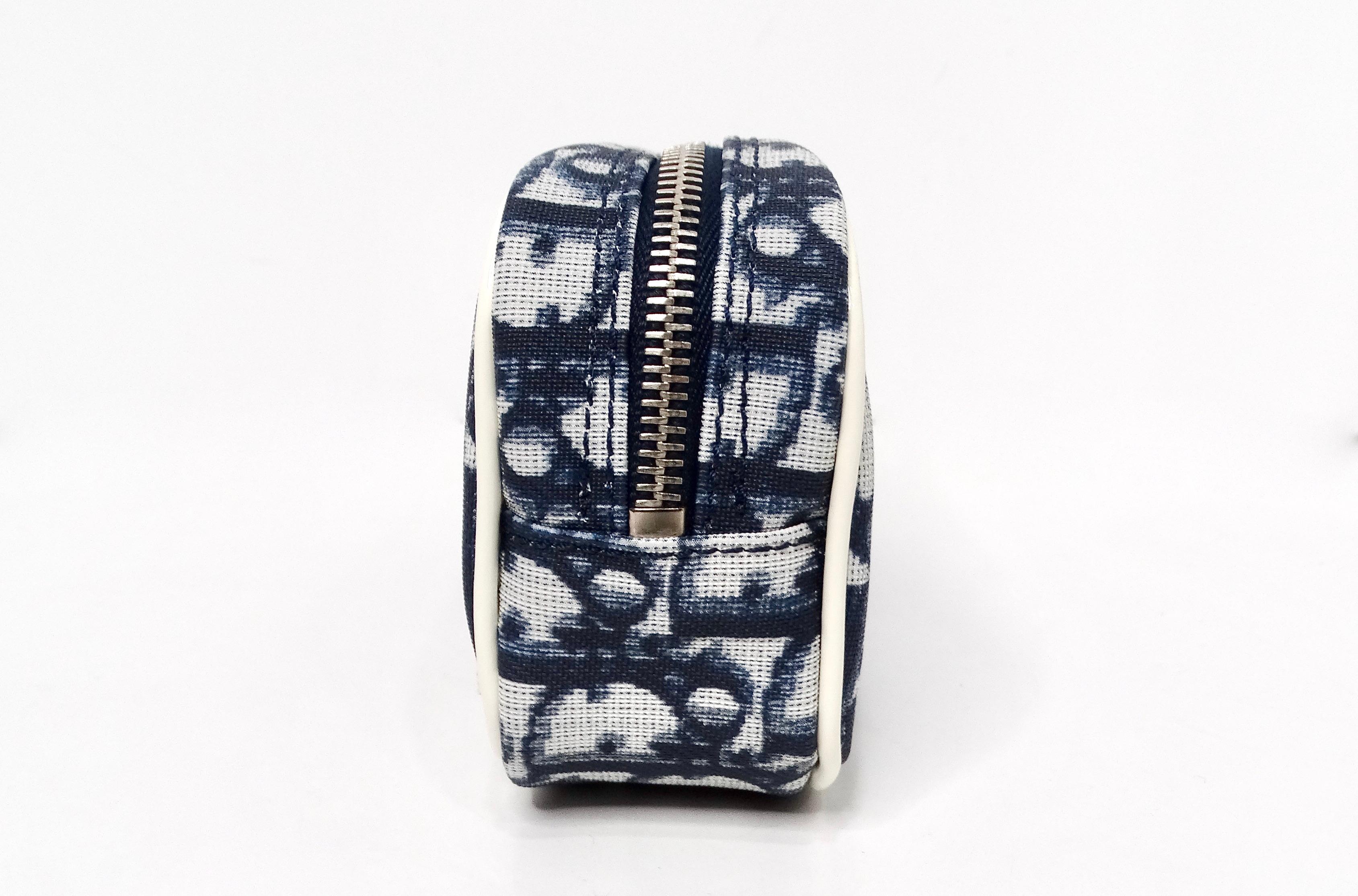 Nero Christian Dior Navy Diorissimo Pouchette per cosmetici circa Y2K in vendita