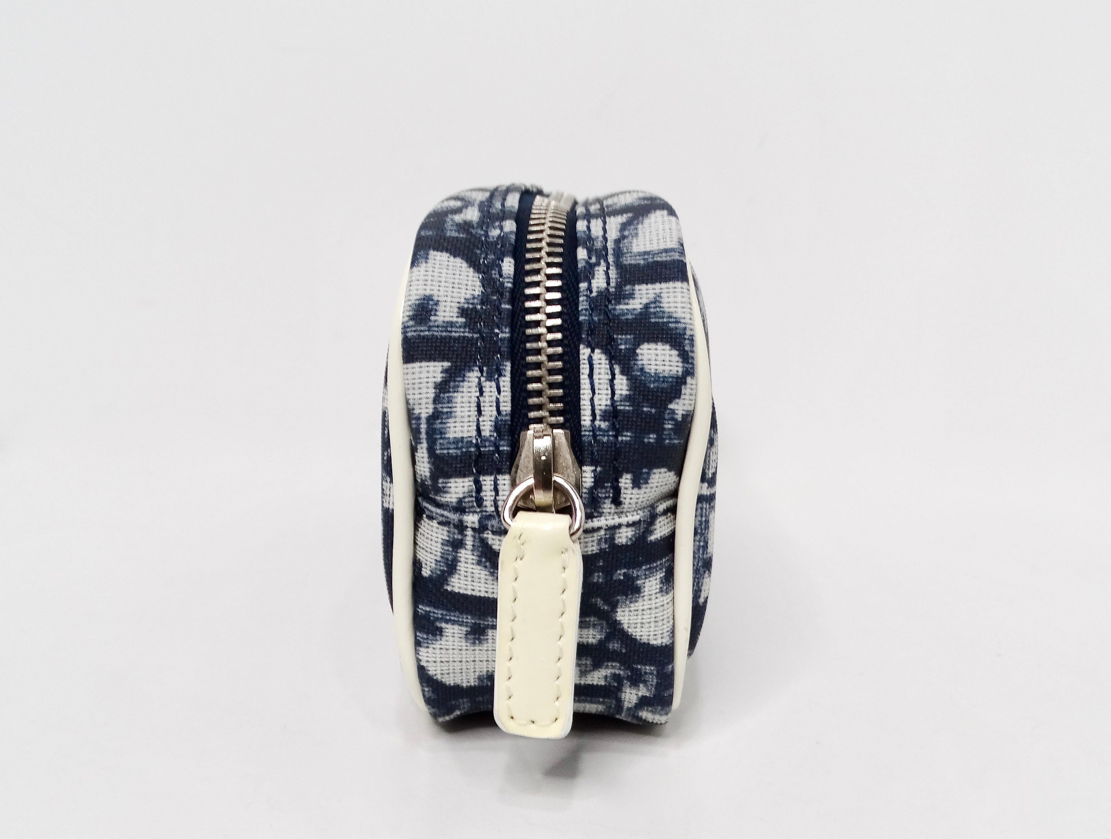 Christian Dior Navy Diorissimo Pouchette per cosmetici circa Y2K In condizioni buone in vendita a Scottsdale, AZ