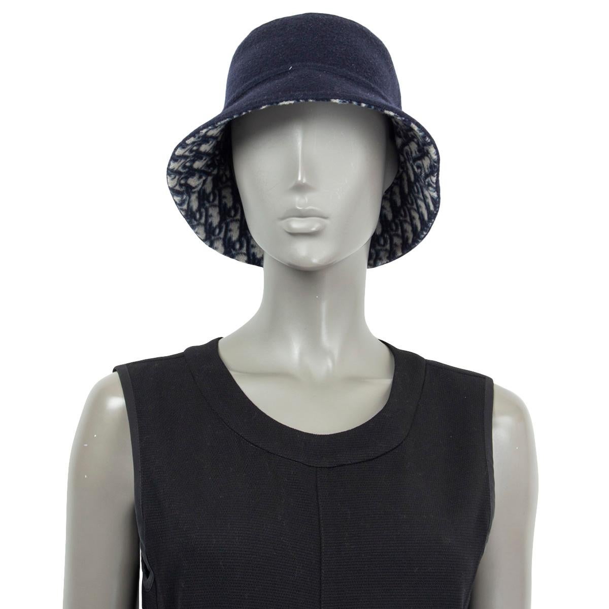 CHRISTIAN DIOR navy & ivory wool REVERSIBLE OBLIQUE BUCKET Hat 58 4
