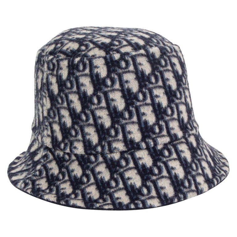 CHRISTIAN DIOR navy and ivory wool REVERSIBLE OBLIQUE BUCKET  display picture 3