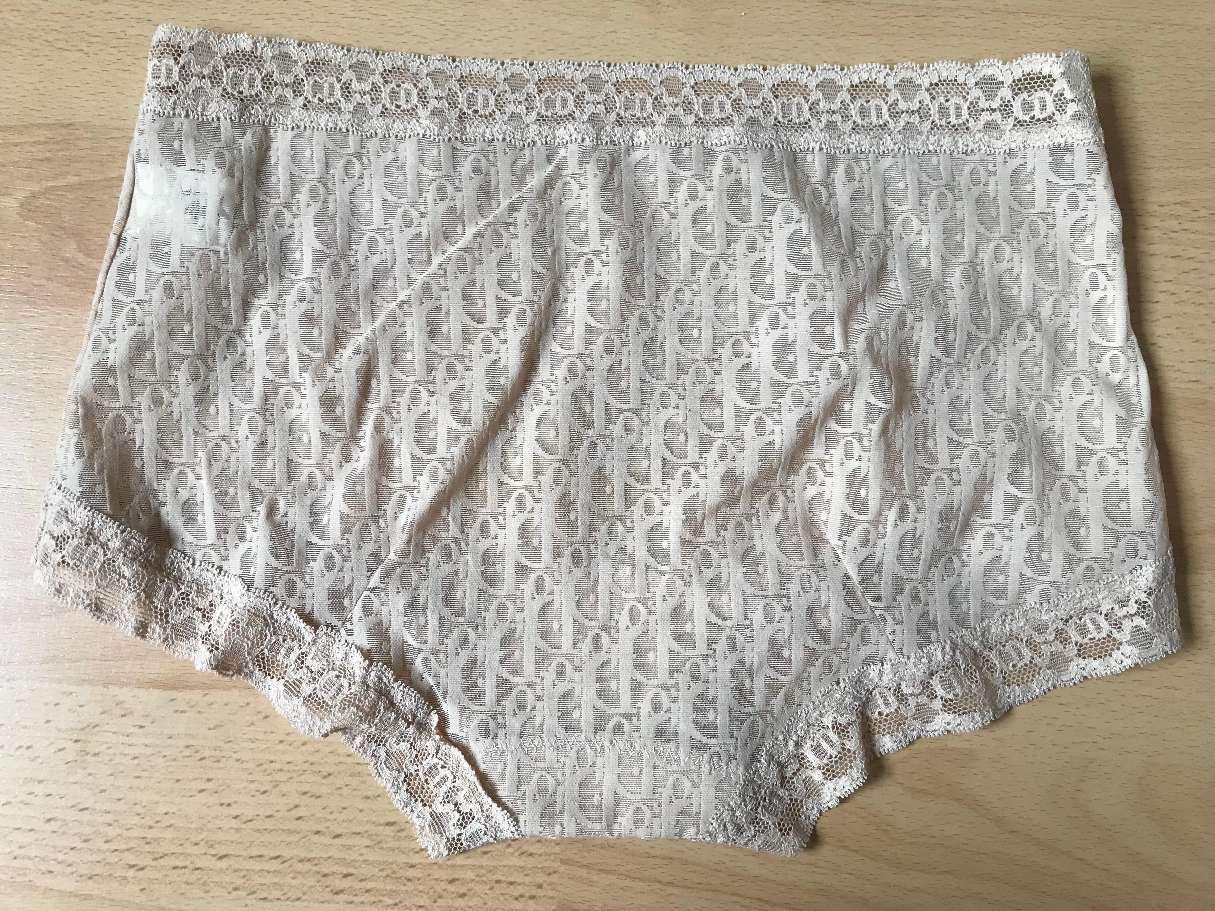 CHRISTIAN DIOR Nouvelle culotte oblique avec monogramme. Pour femmes en vente