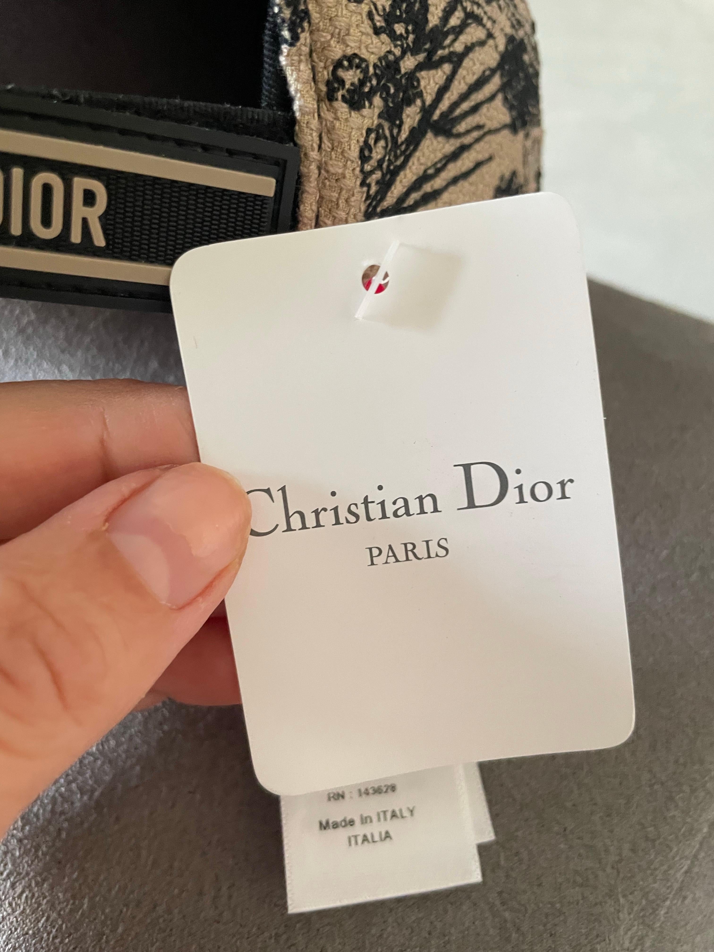 CHRISTIAN DIOR Nuovo berretto in toile de jouy con etichetta mai indossato. In condizioni Nuovo in vendita a CACHAN, FR