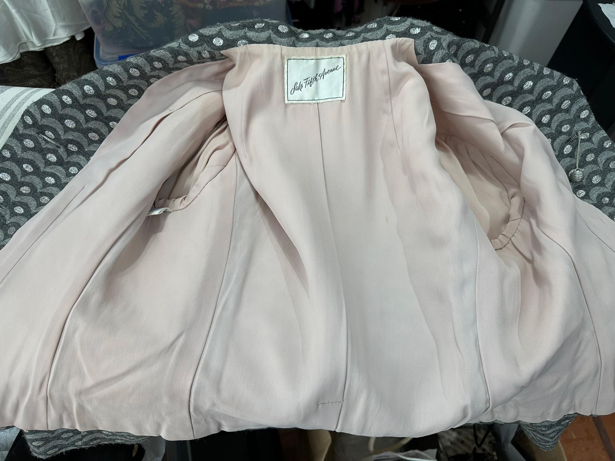 Christian Dior New York 1960, abito con gonna in lana metallizzata grigia e argentata in vendita 10
