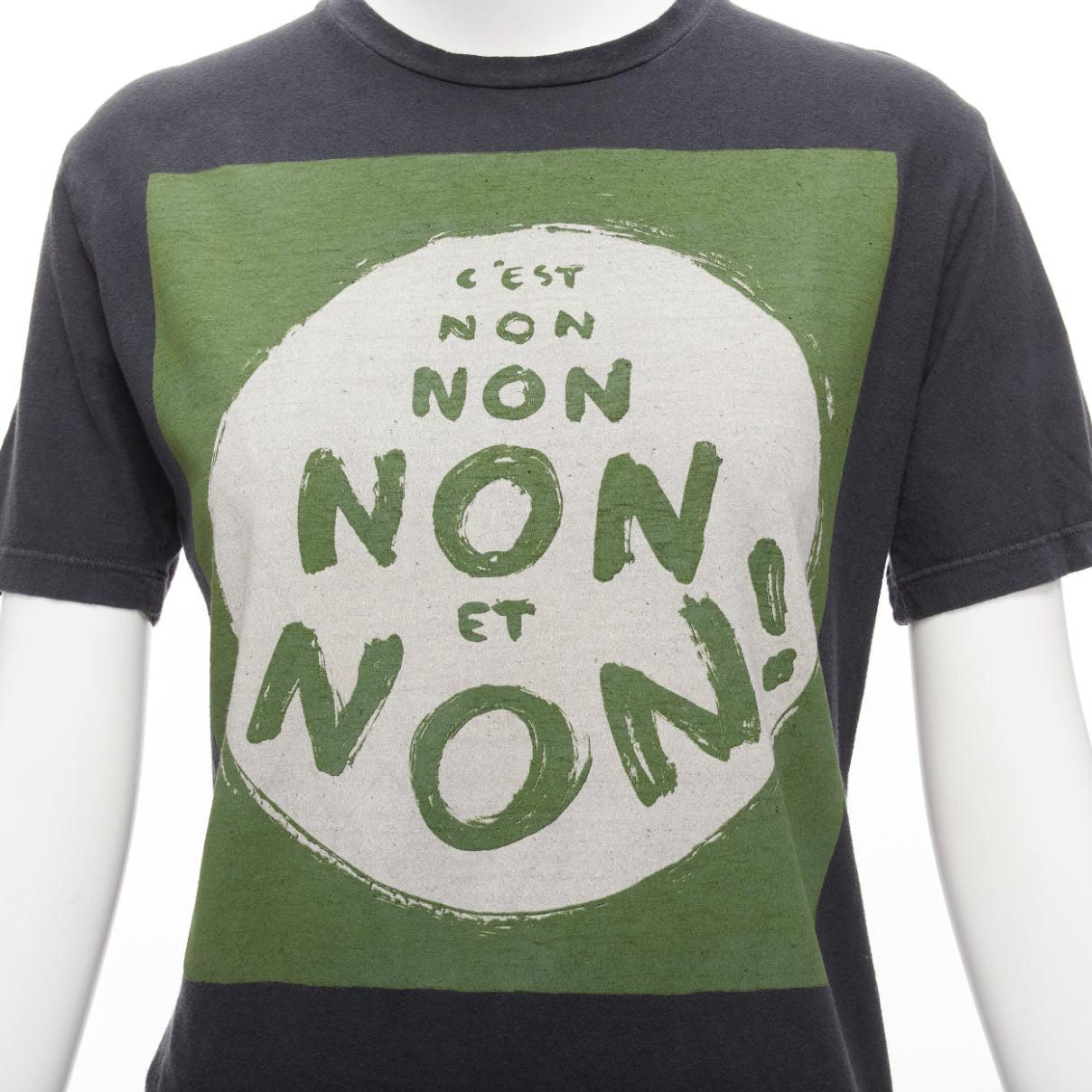 CHRISTIAN DIOR Non Non Et Non lavato nero verde cotone lino tshirt XS
Riferimento: YIKK/A00069
Marchio: Dior
Stilista: MARIA GRAZIA CHIURI
Materiale: Cotone, lino
Colore: Nero, Verde
Modello: Astratto
Chiusura: Pullover
Dettagli extra: Discreto logo
