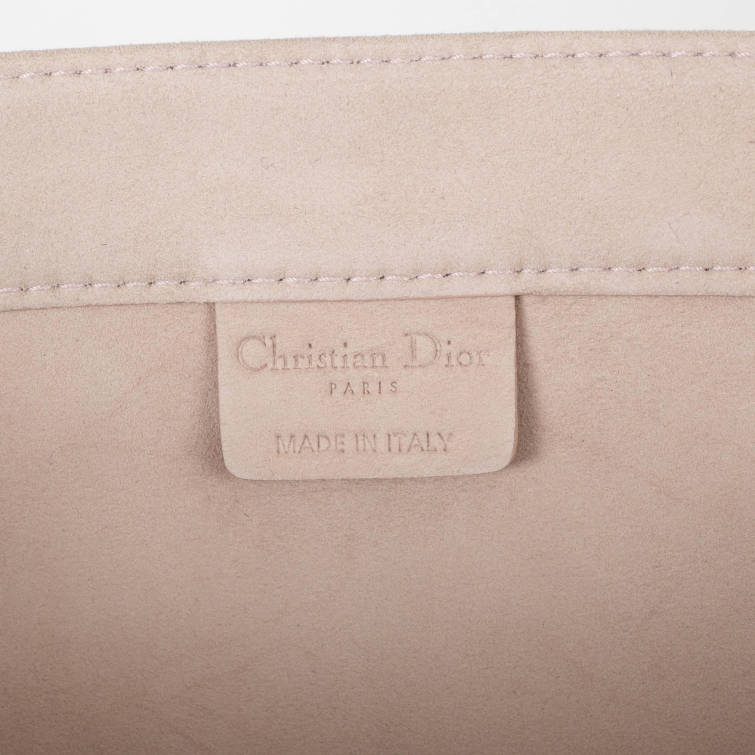 CHRISTIAN DIOR - Sac en daim nu KALEIDIORSCOPIC LARGE BOOK TOTE Bag 2019 en vente 3