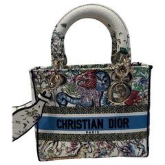 Christian Dior NWT Lady Dior Bag 2022 MED Latte D-Constellation Embroidery