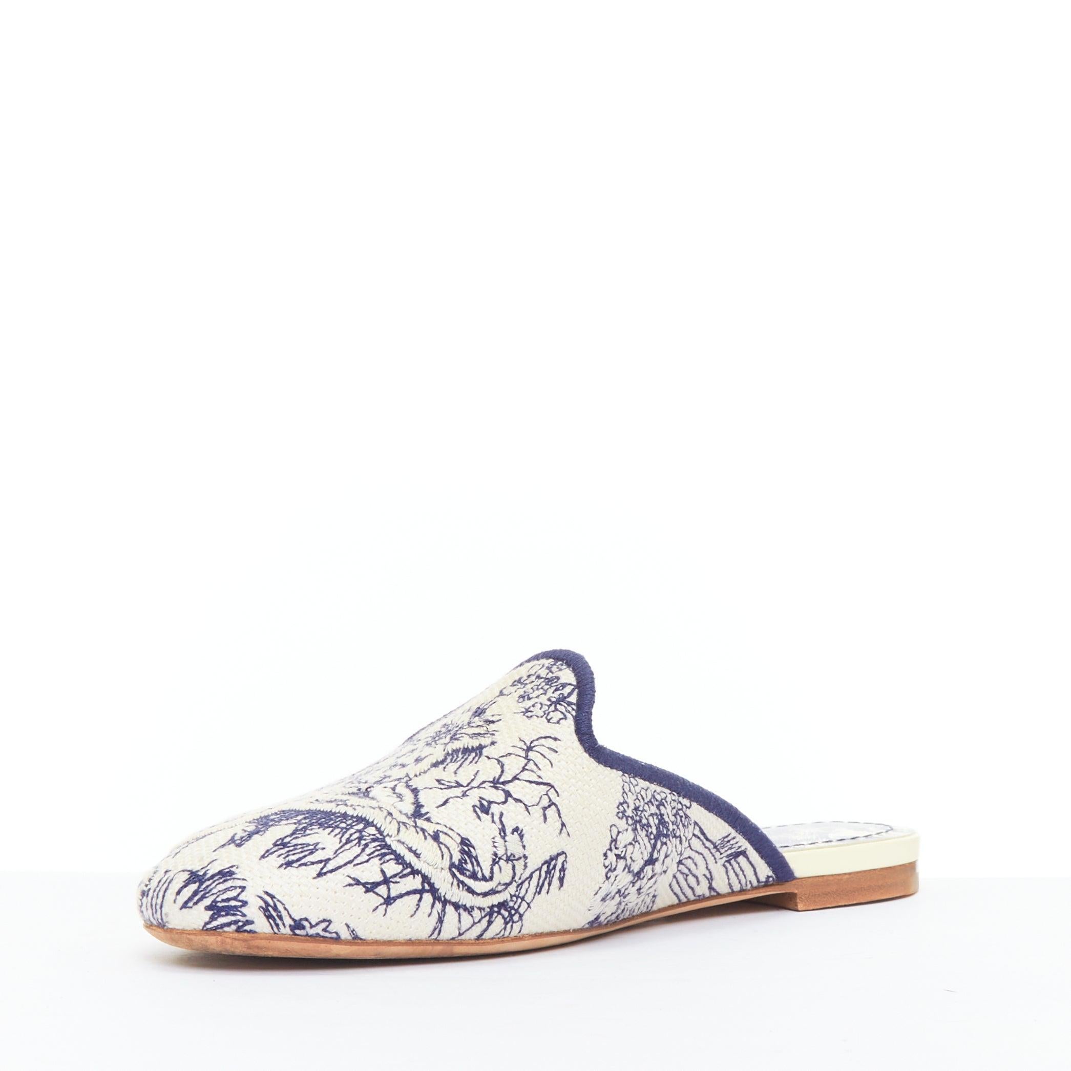 CHRISTIAN DIOR Off navy Toile de Jouy print canvas mule flats EU38 In Excellent Condition For Sale In Hong Kong, NT